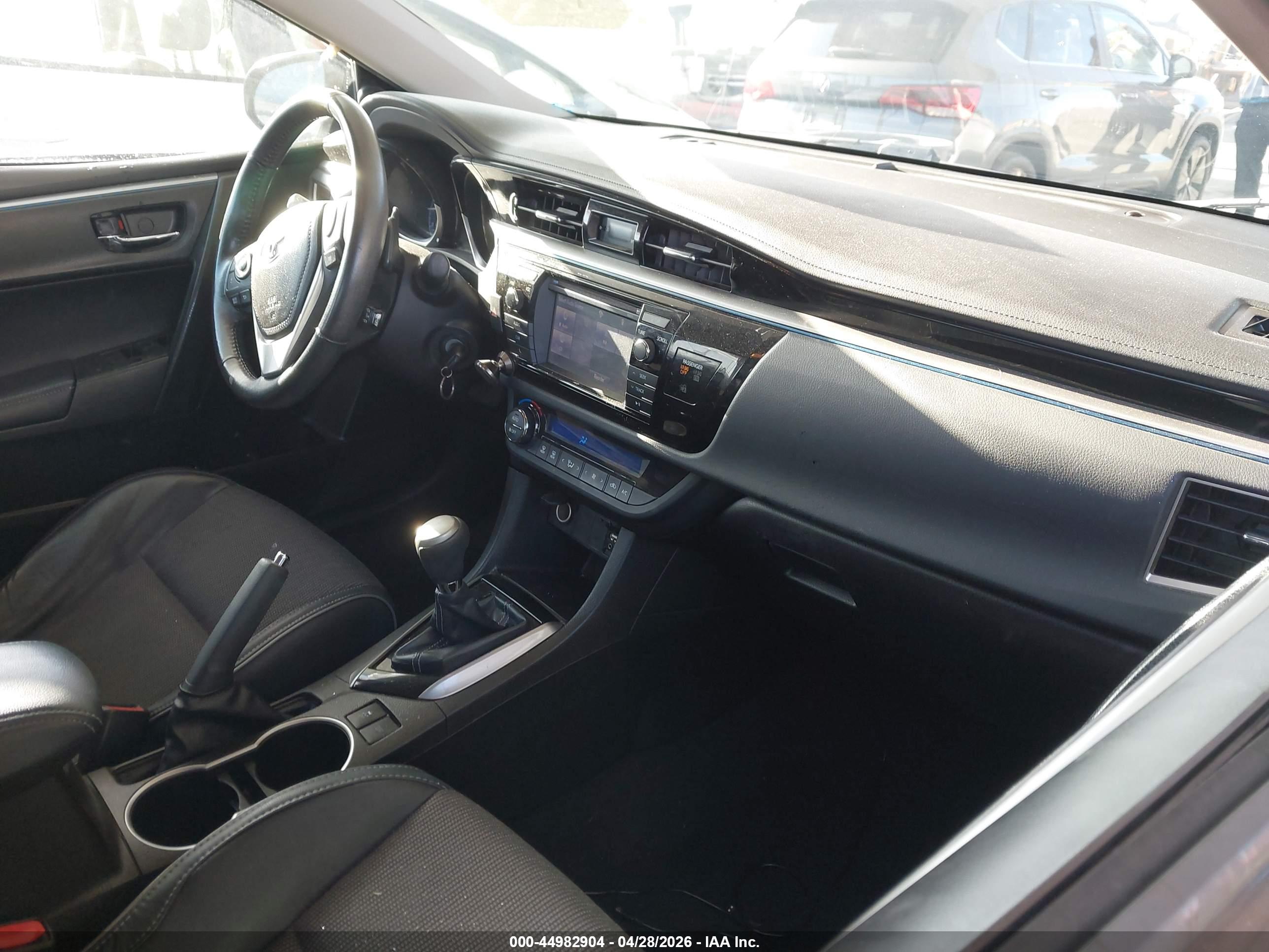 TOYOTA COROLLA image 5