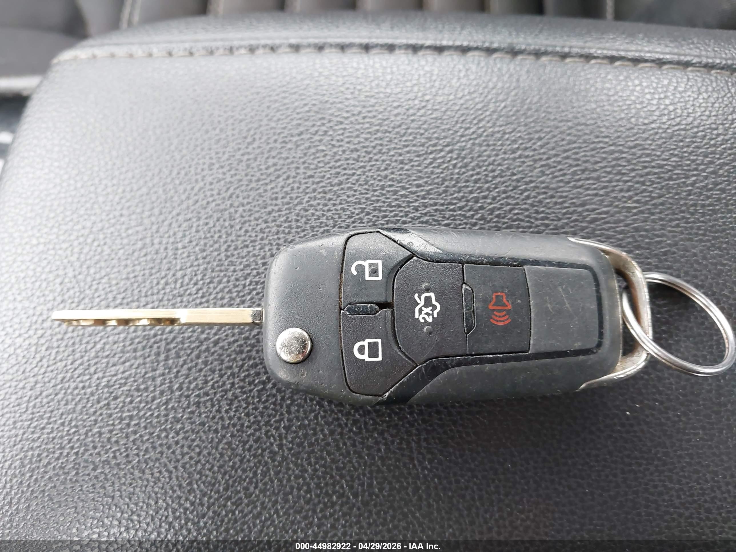 FORD FUSION image 11