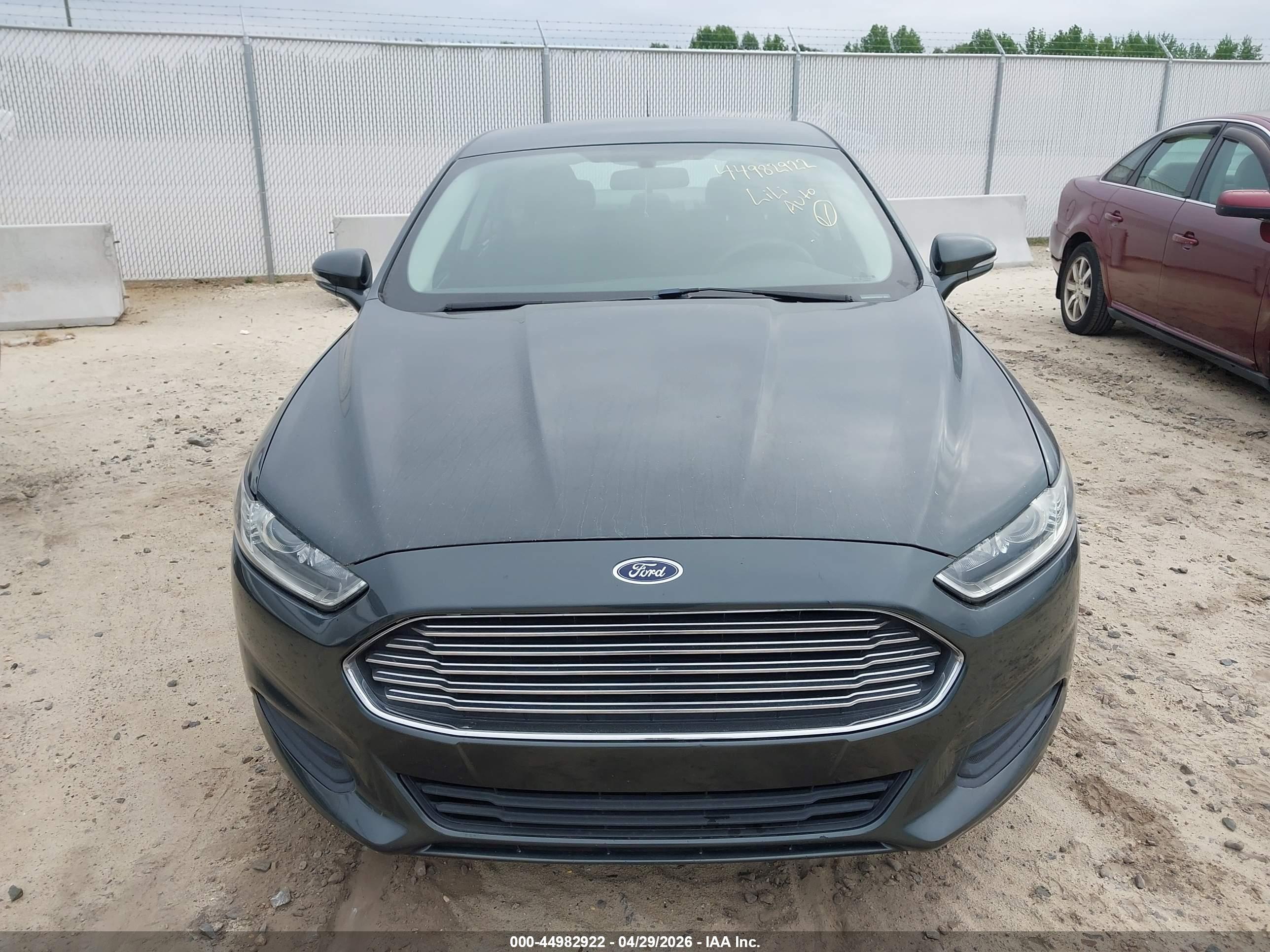 FORD FUSION image 6