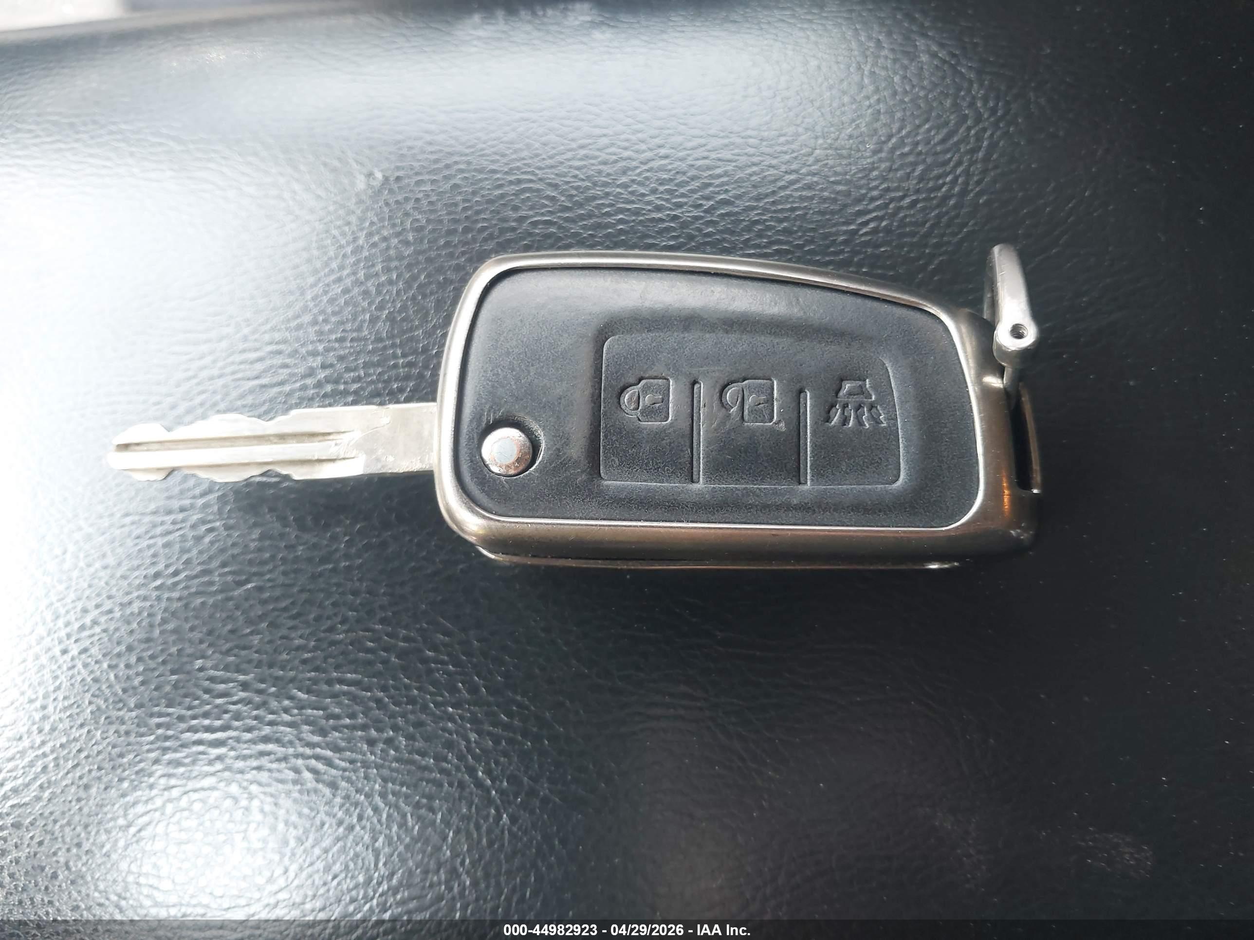 NISSAN ROGUE image 11
