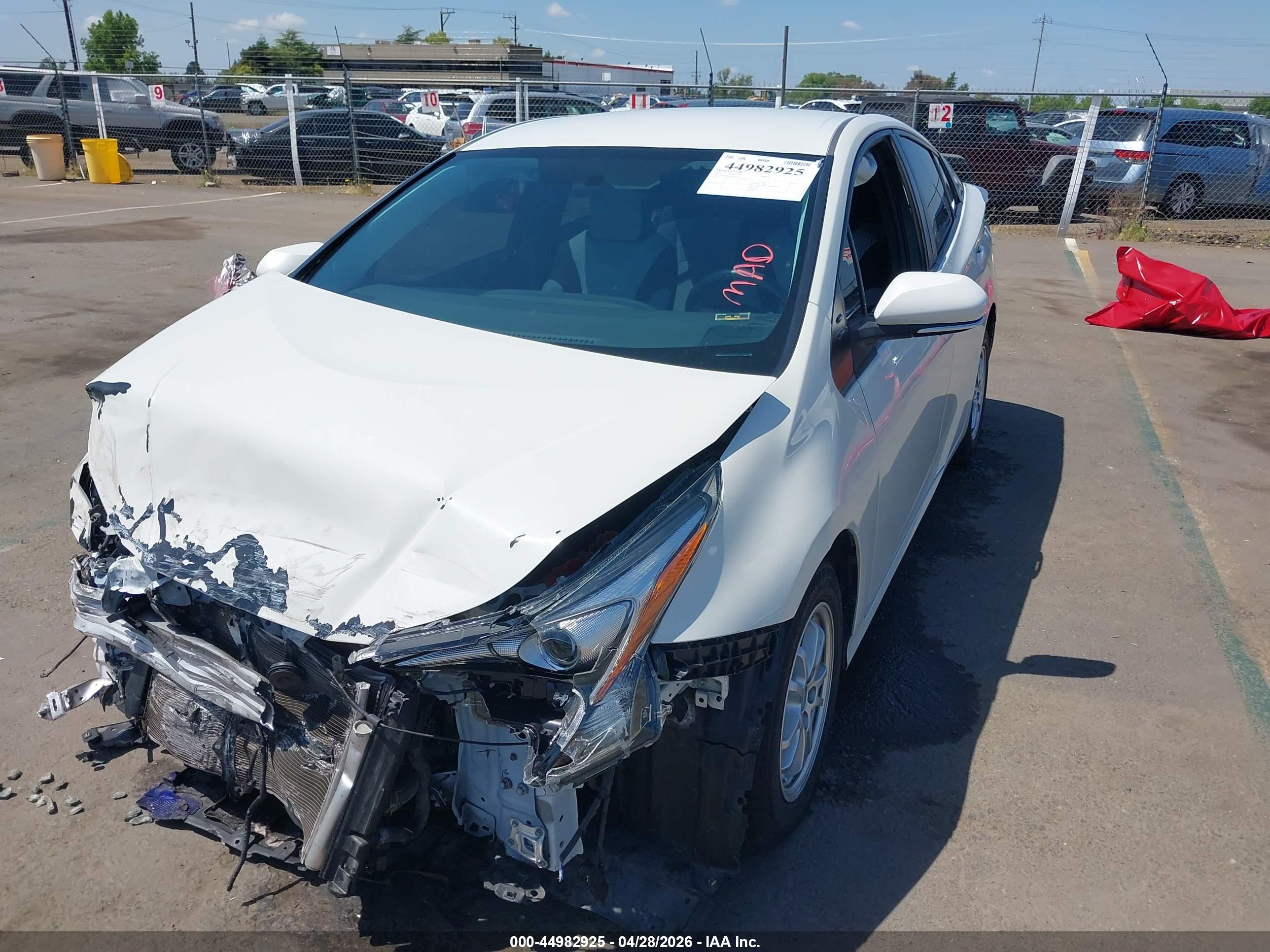 TOYOTA PRIUS image 2