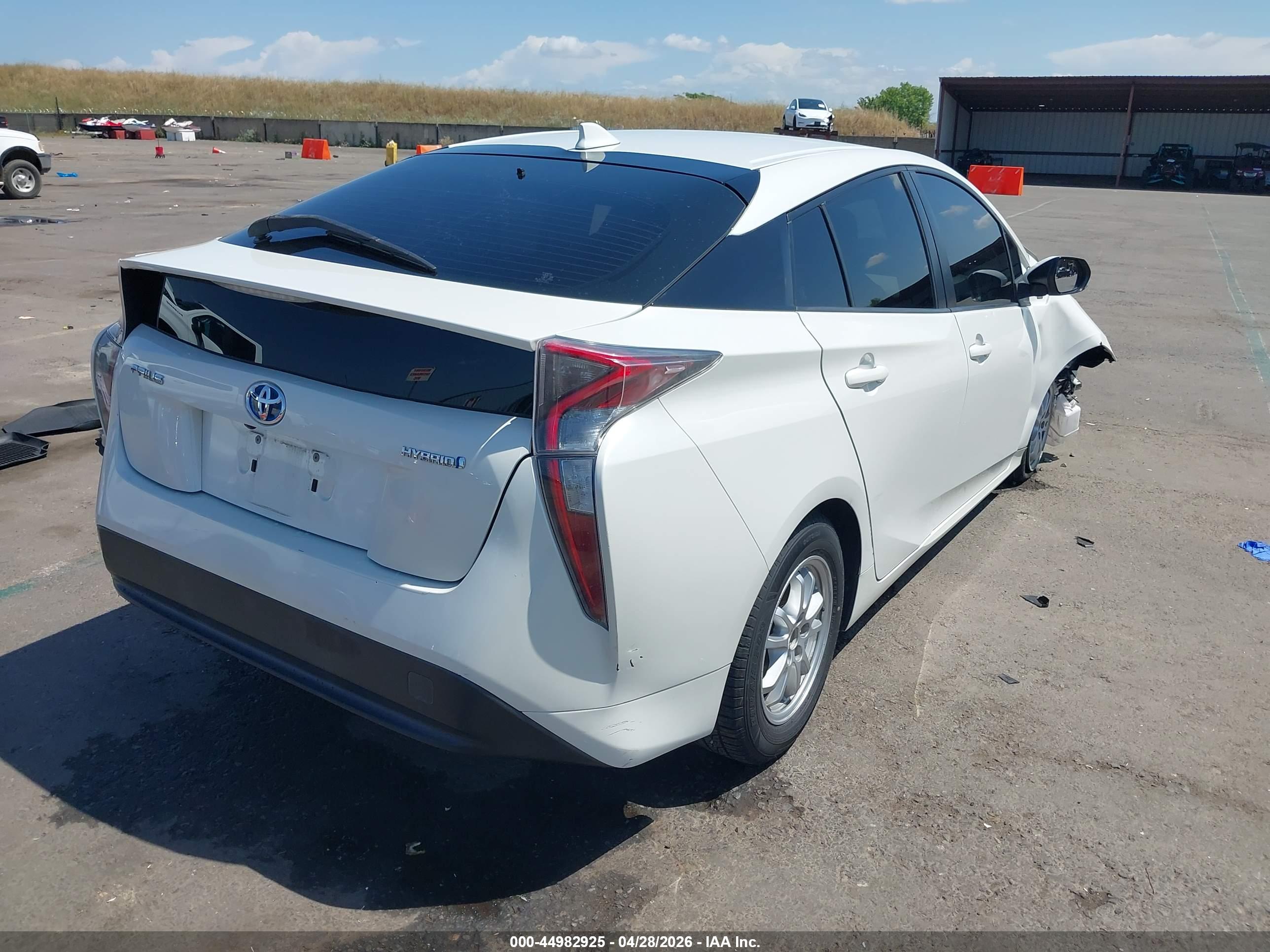 TOYOTA PRIUS image 4