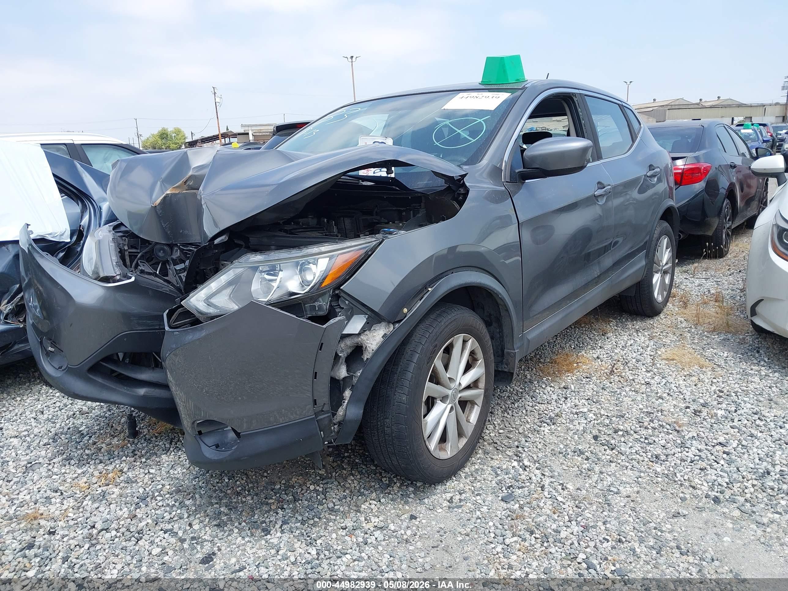 NISSAN ROGUE image 2