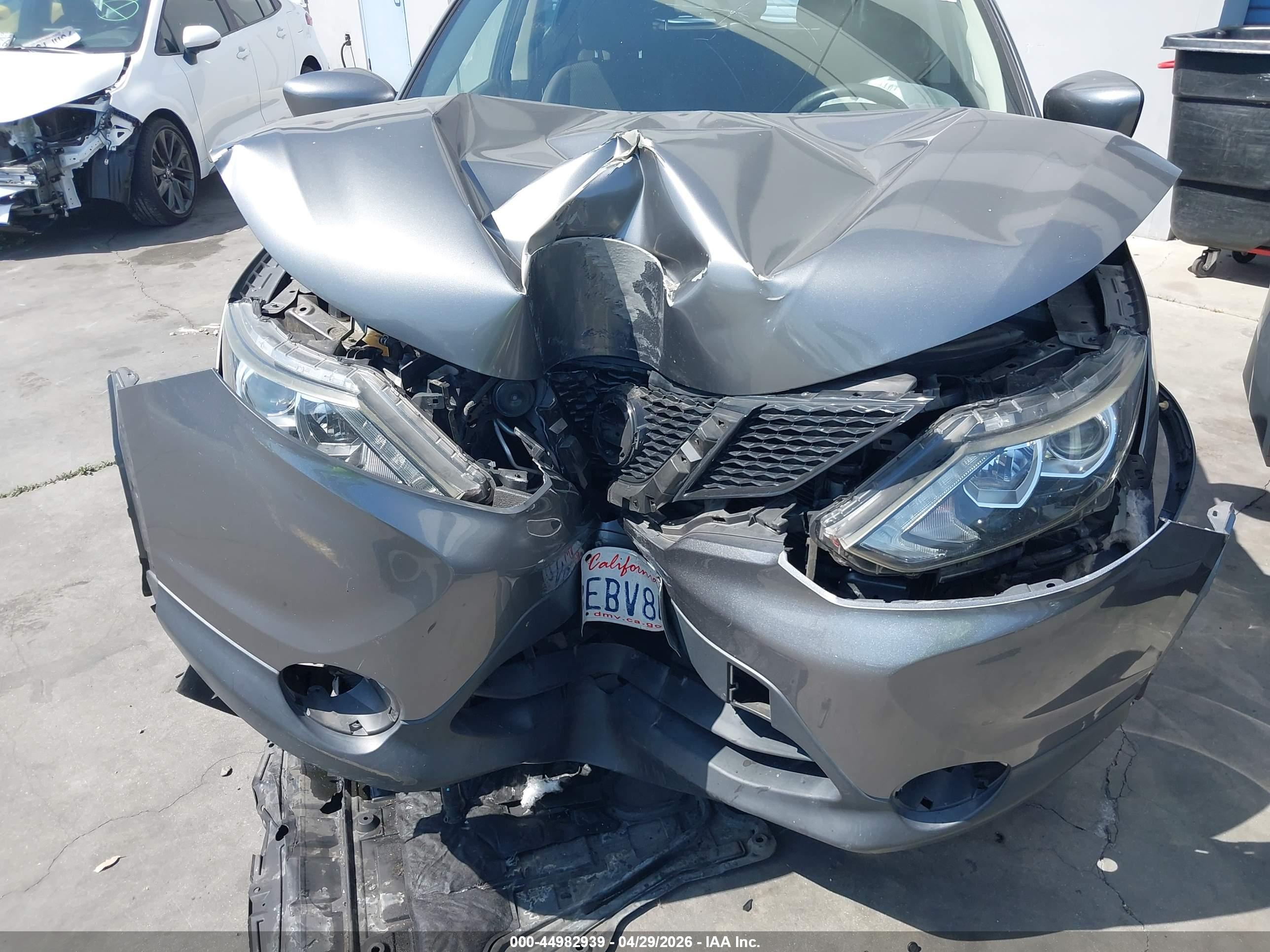 NISSAN ROGUE image 6
