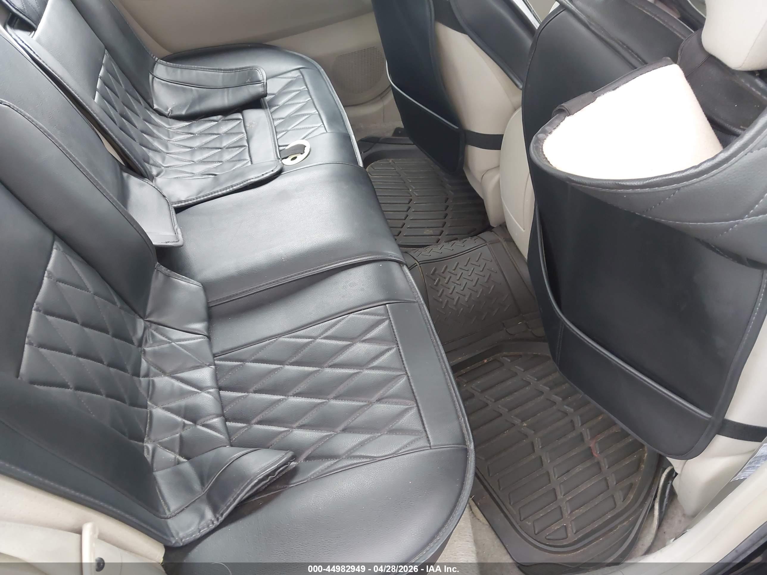 TOYOTA PRIUS image 8