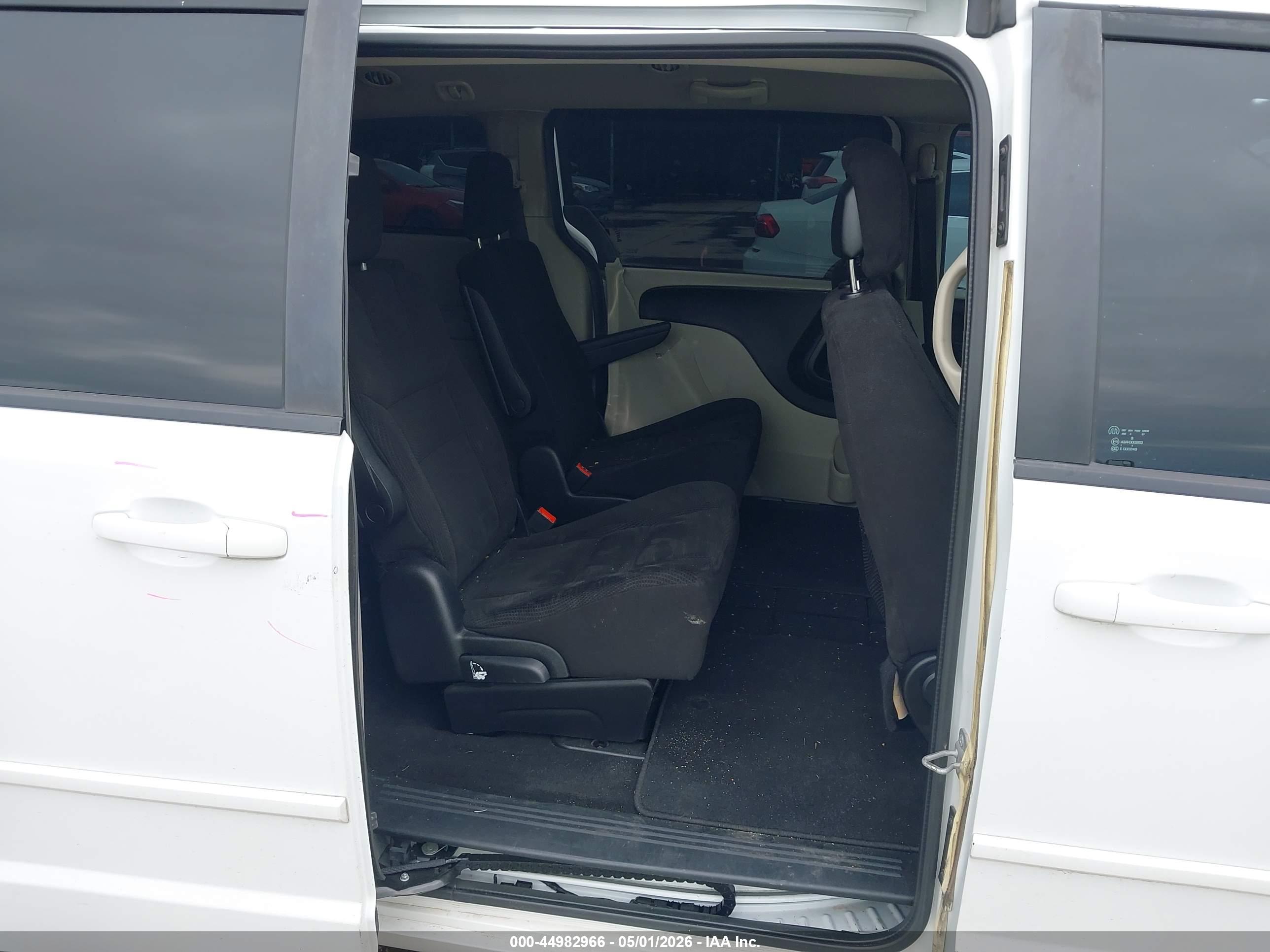 DODGE GRAND image 8