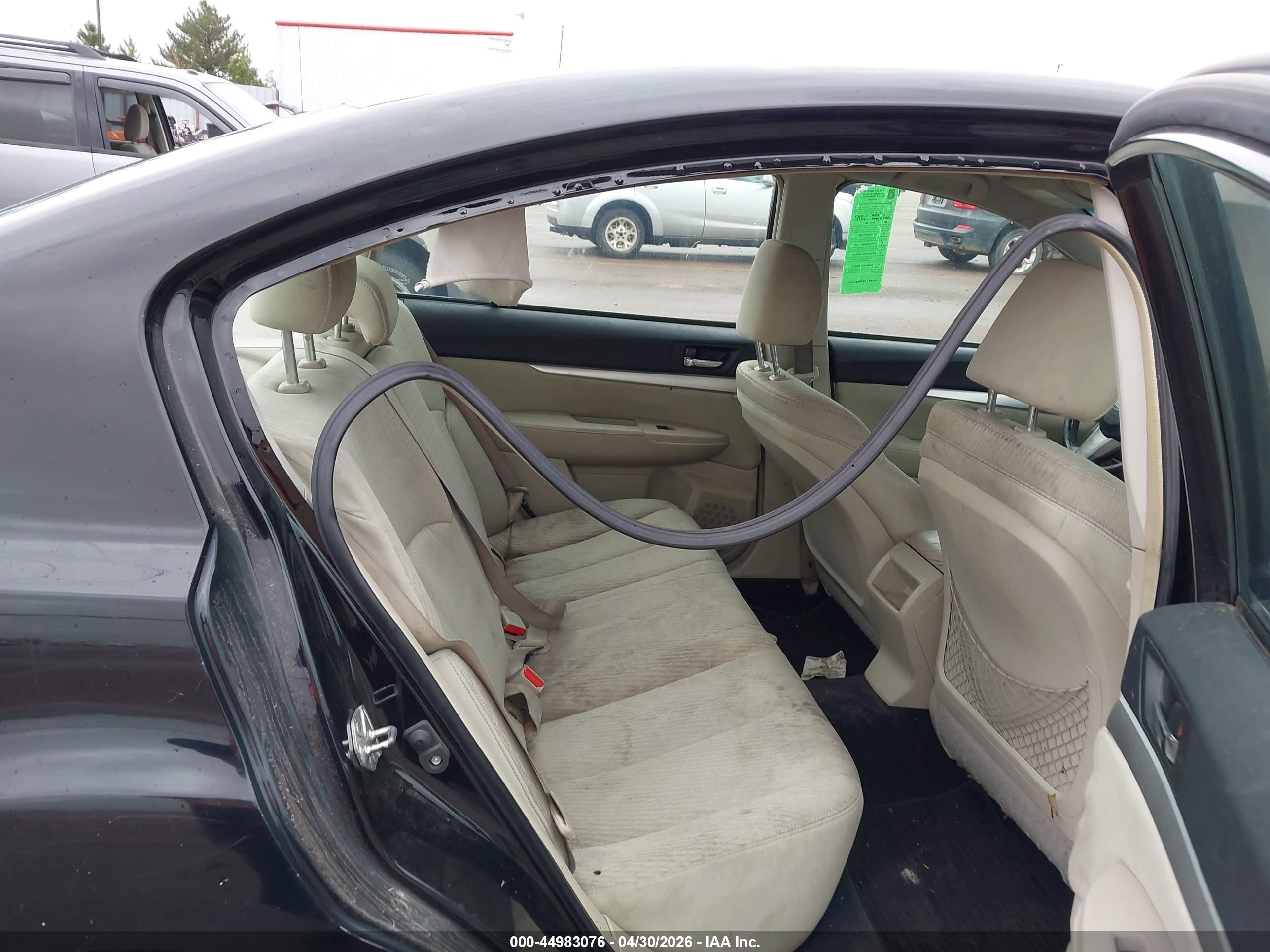 SUBARU LEGACY image 8