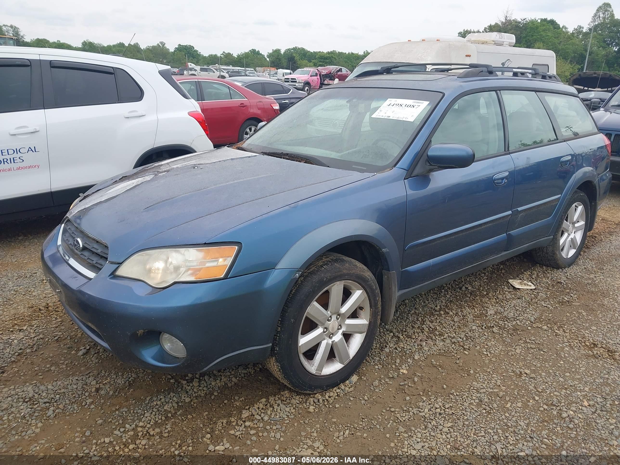 SUBARU OUTBACK image 2