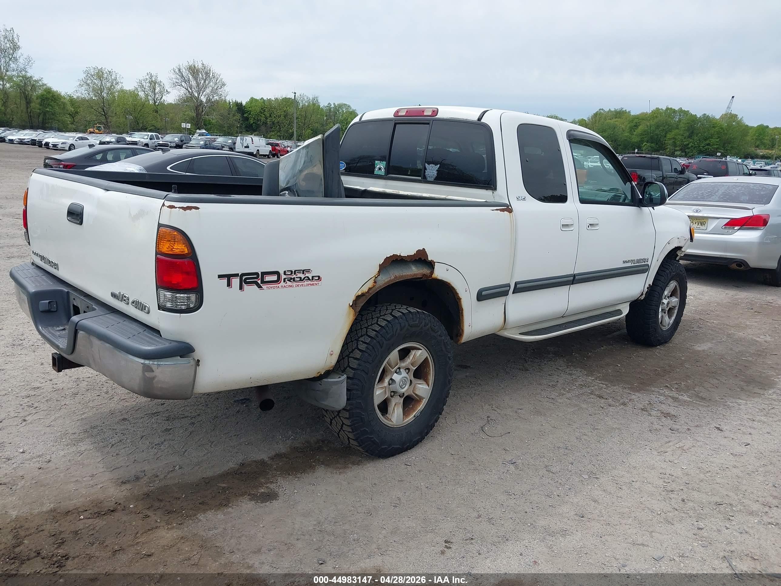 TOYOTA TUNDRA image 4