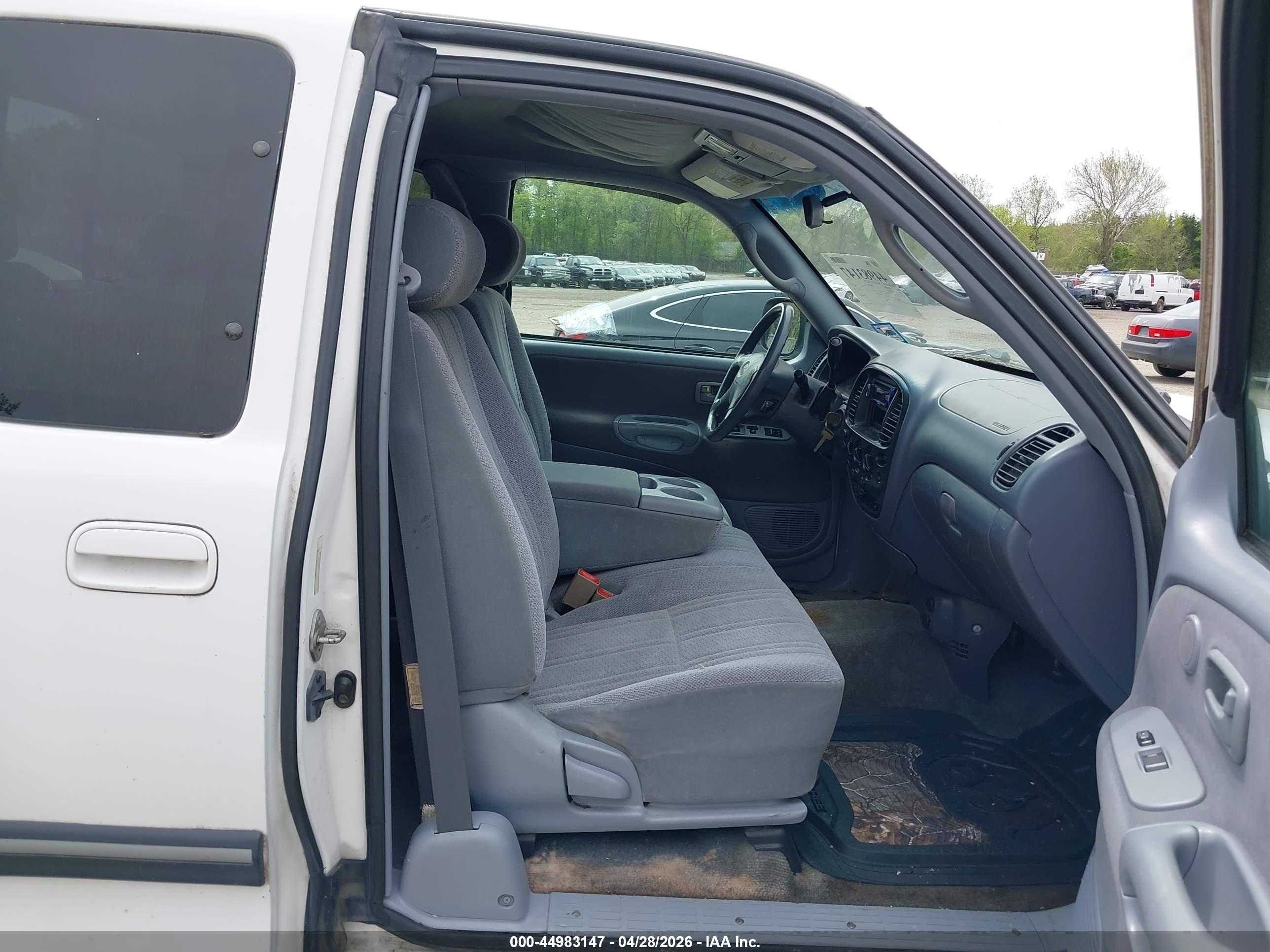 TOYOTA TUNDRA image 5