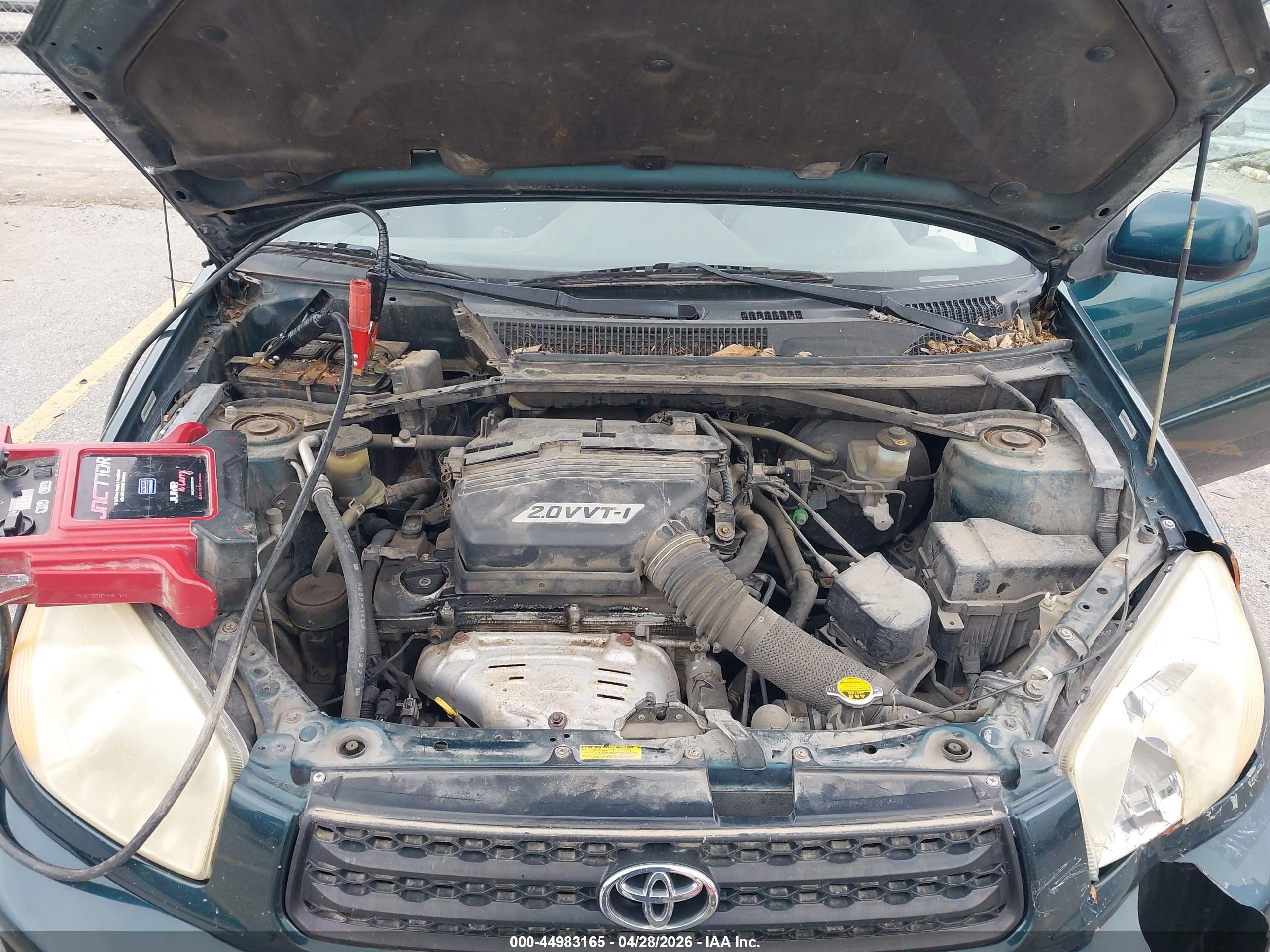 TOYOTA RAV4 image 10