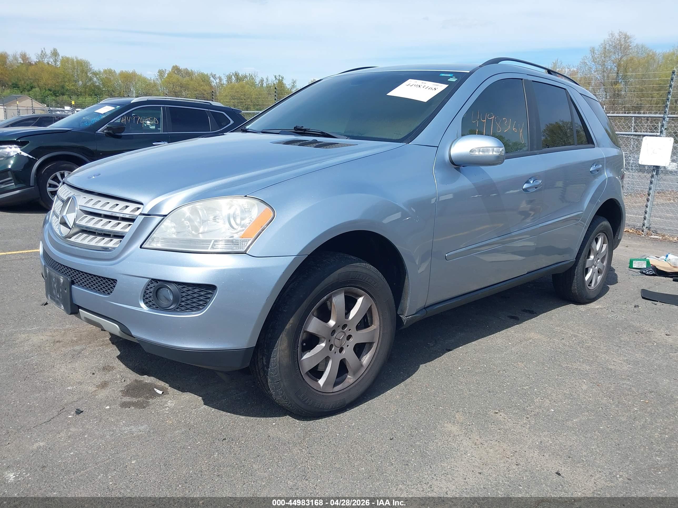 MERCEDES-BENZ ML image 2