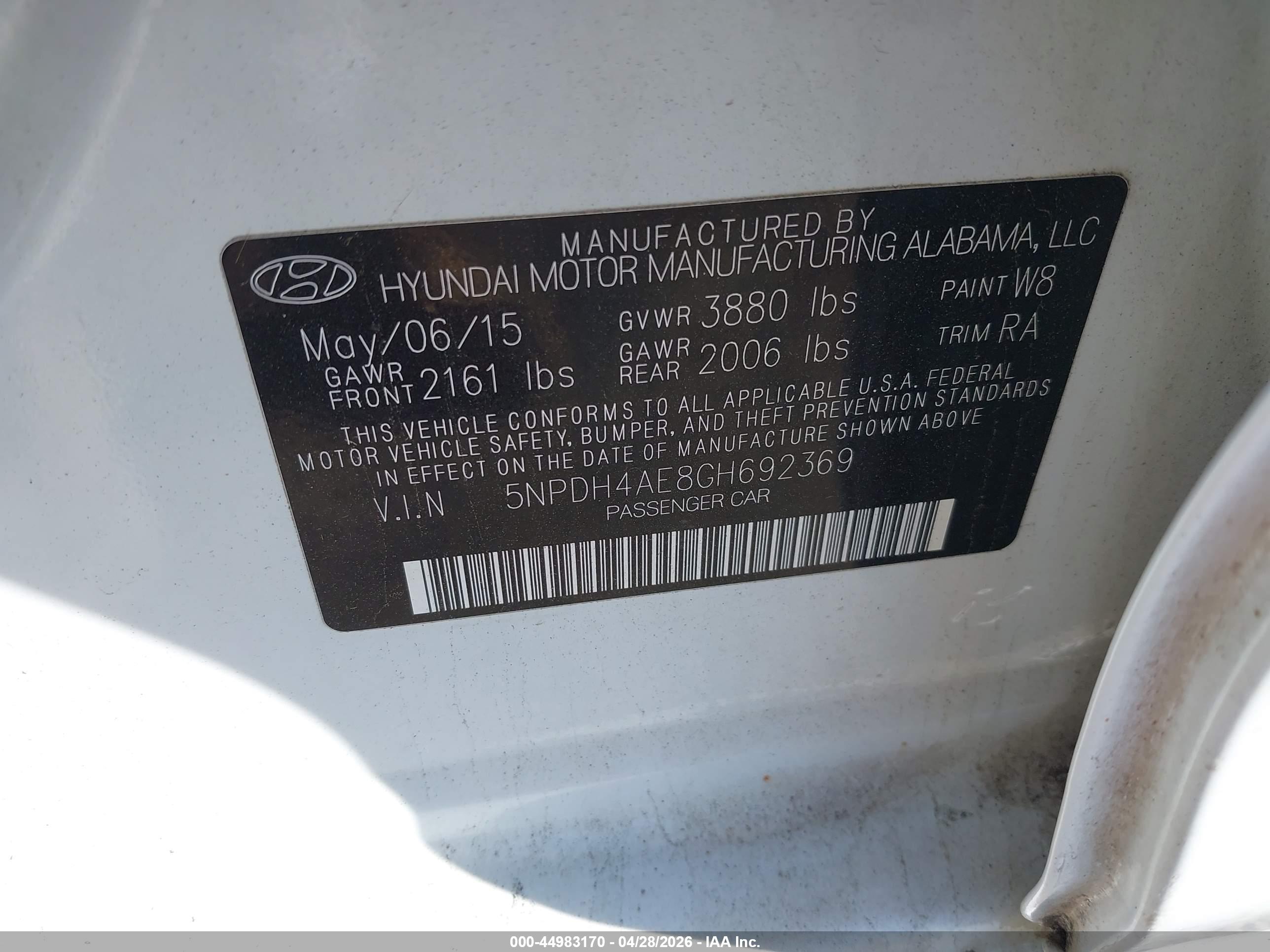 HYUNDAI ELANTRA image 9