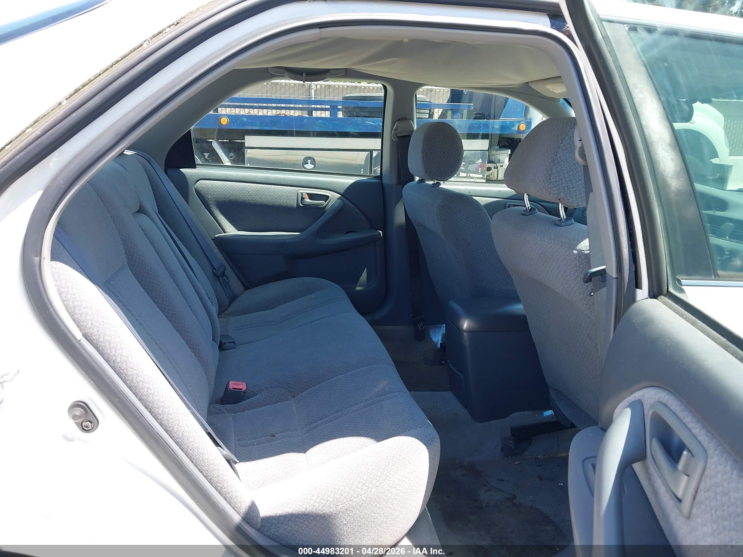 TOYOTA CAMRY image 8