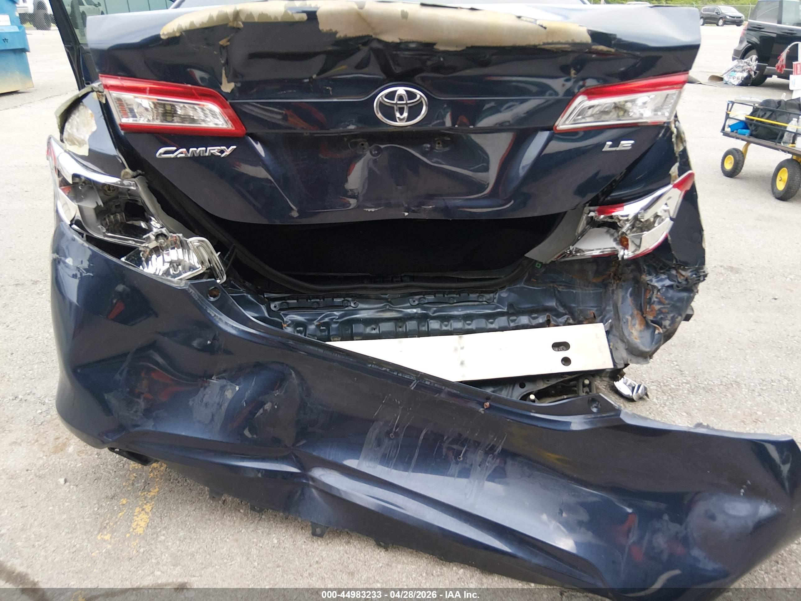 TOYOTA CAMRY image 6