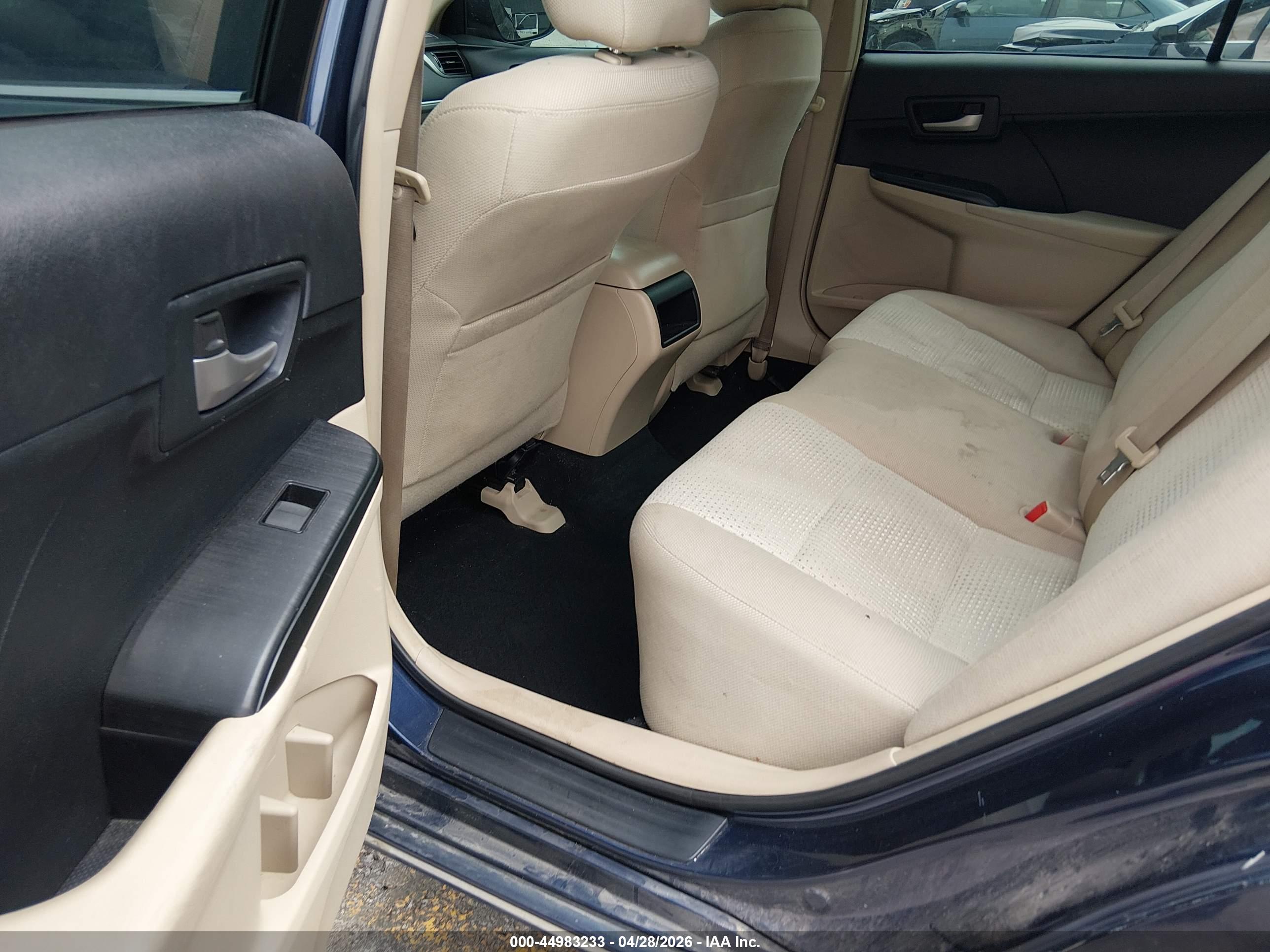 TOYOTA CAMRY image 8