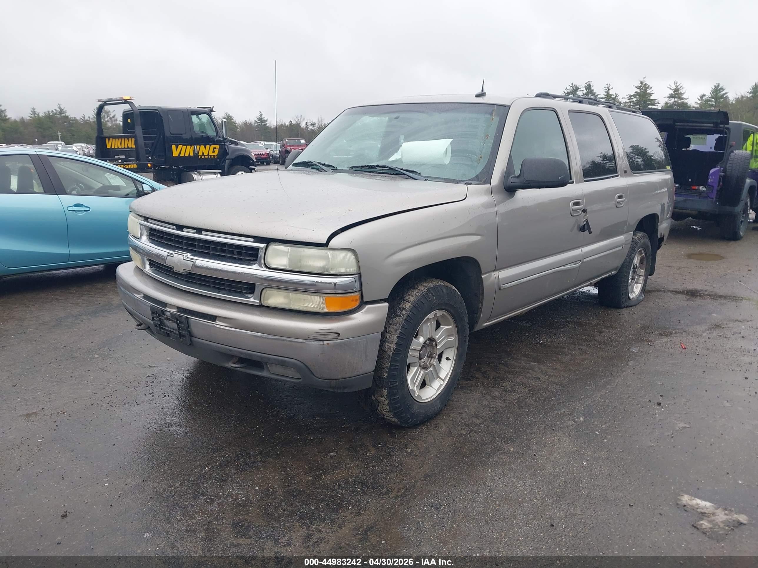 CHEVROLET SUBURBAN image 2