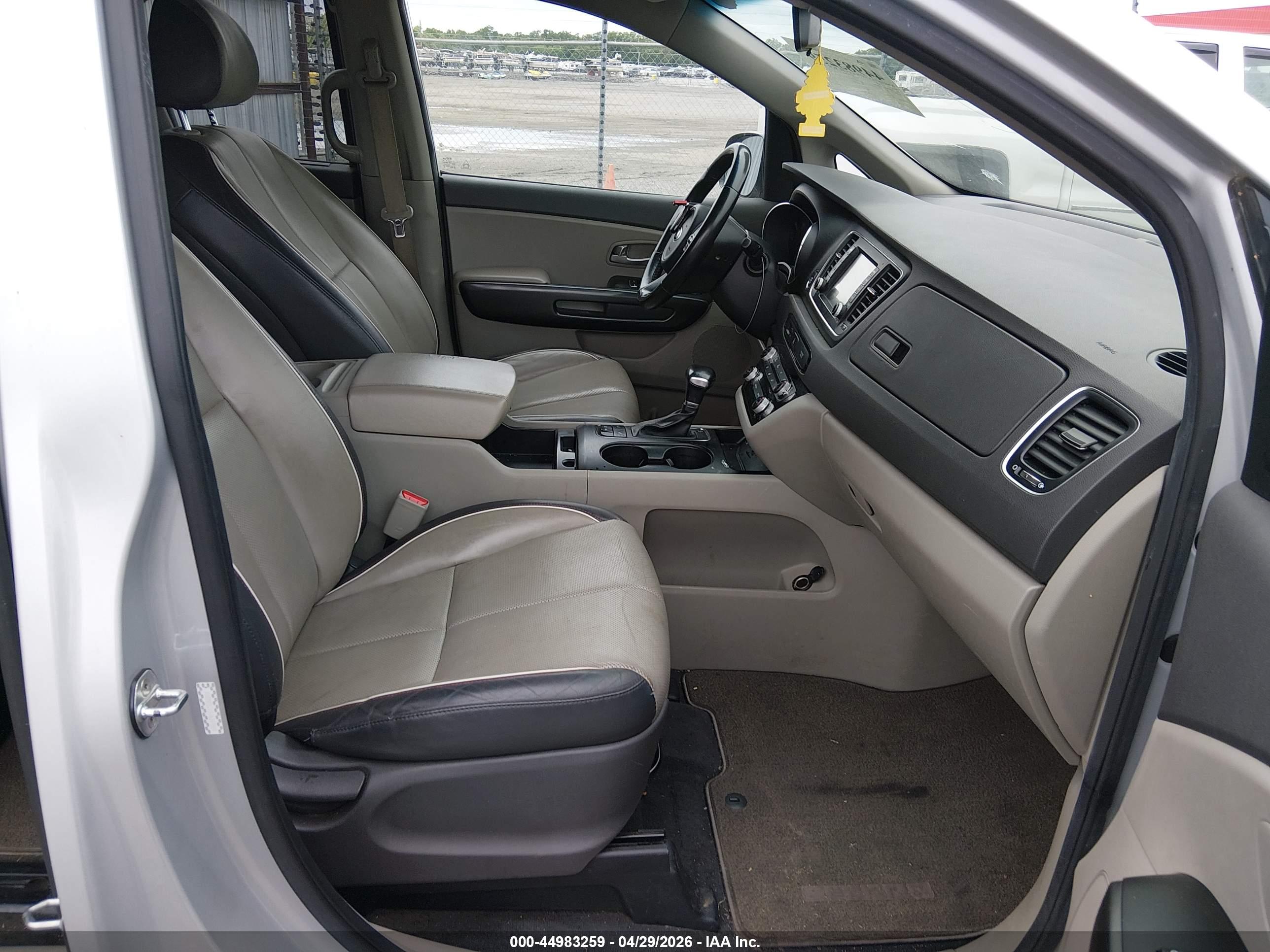 KIA SEDONA image 5