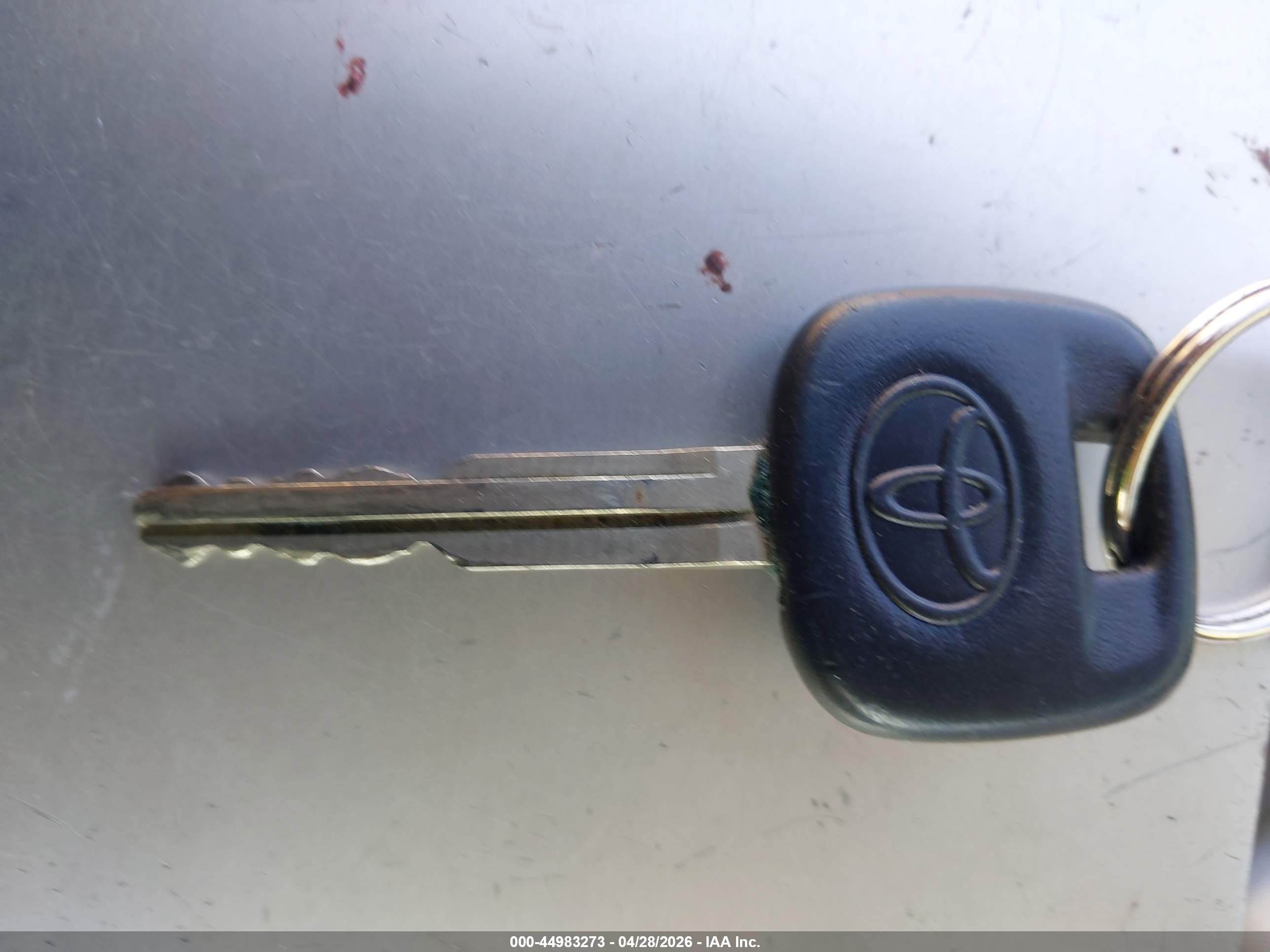 TOYOTA CAMRY image 11