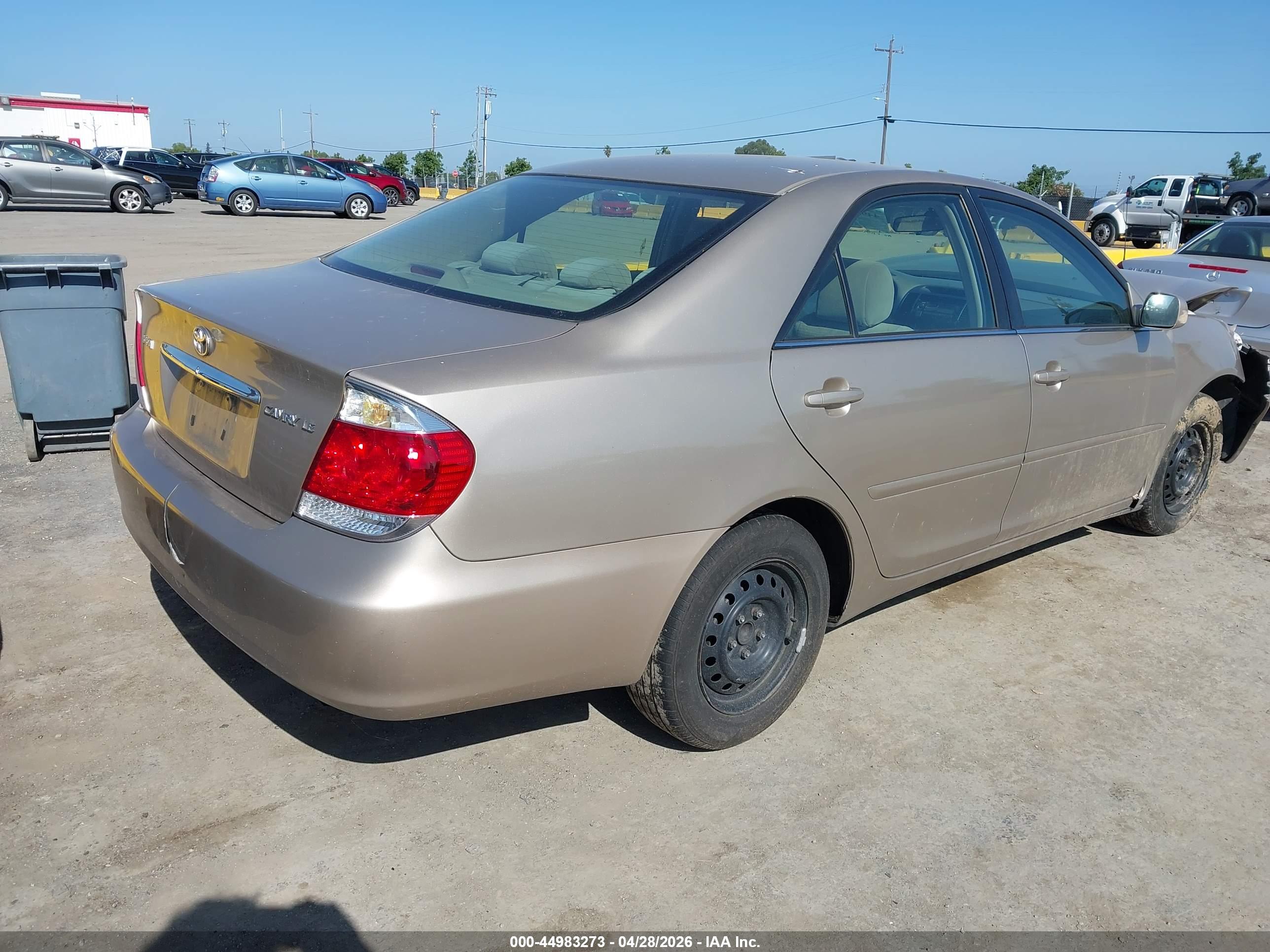TOYOTA CAMRY image 4