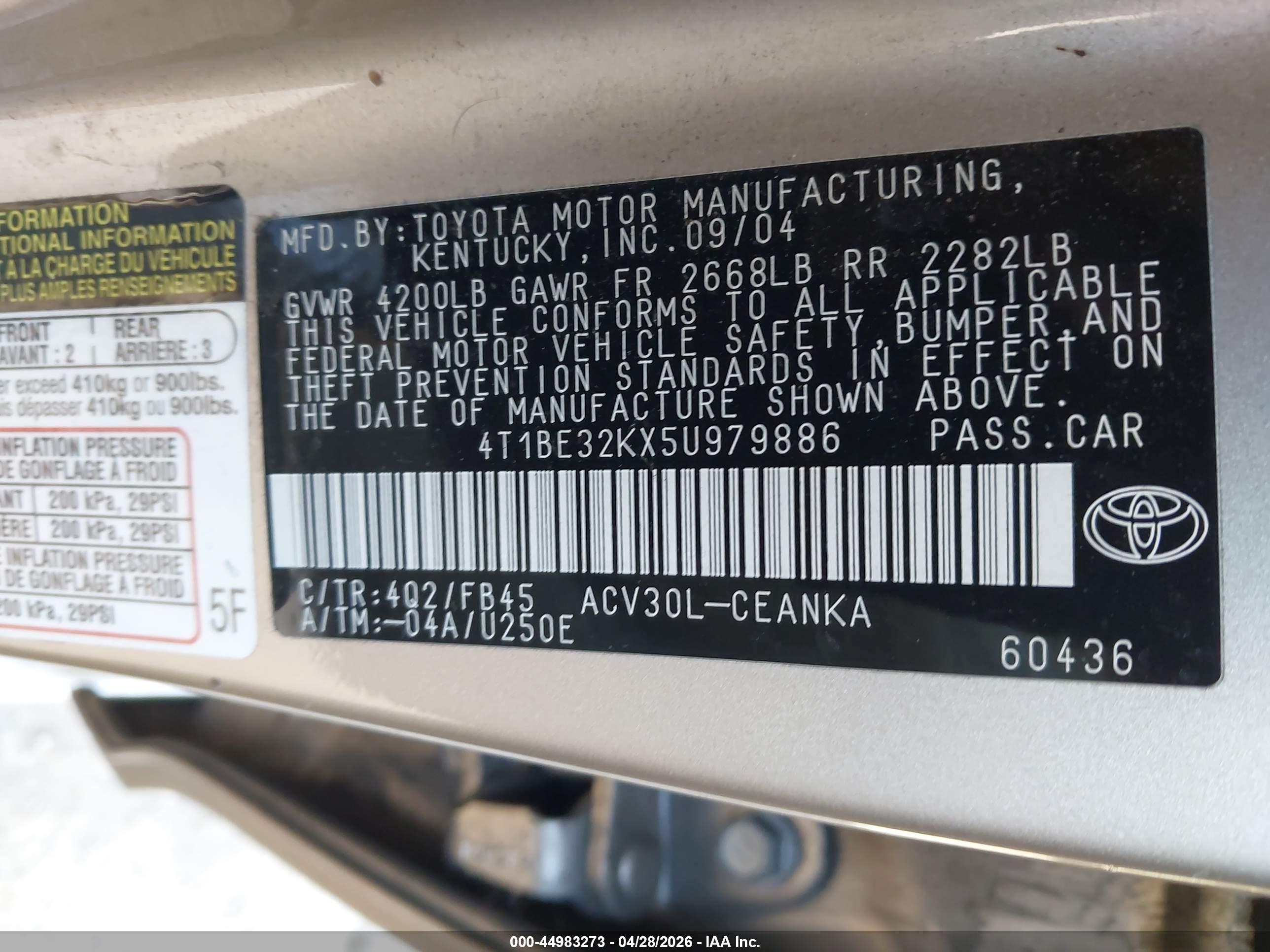 TOYOTA CAMRY image 9