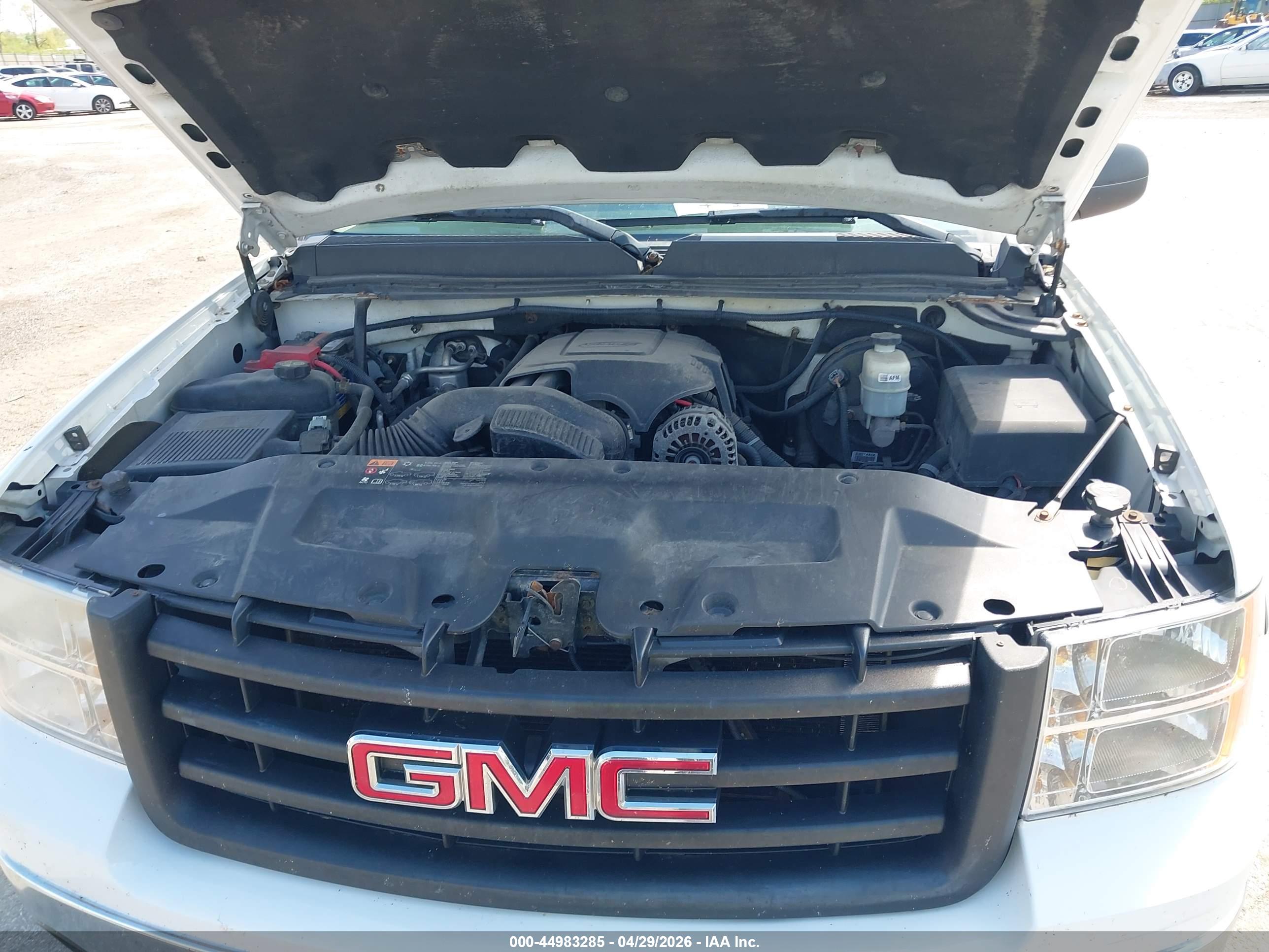 GMC SIERRA image 10