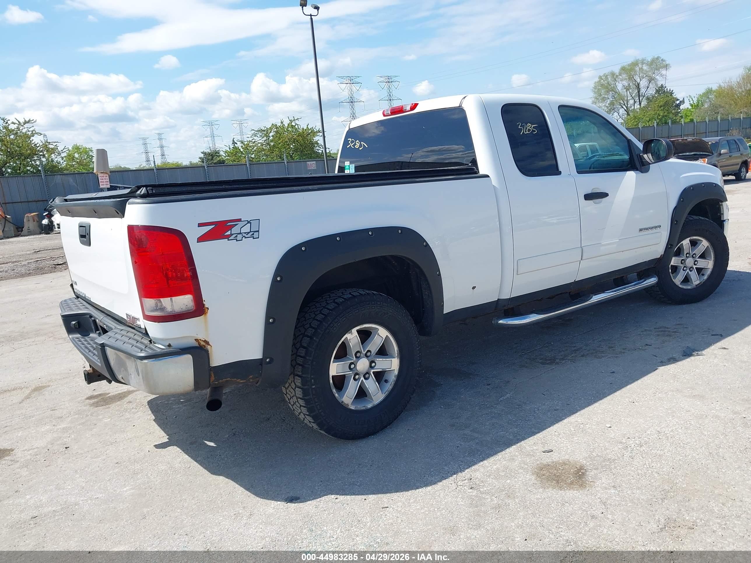 GMC SIERRA image 4