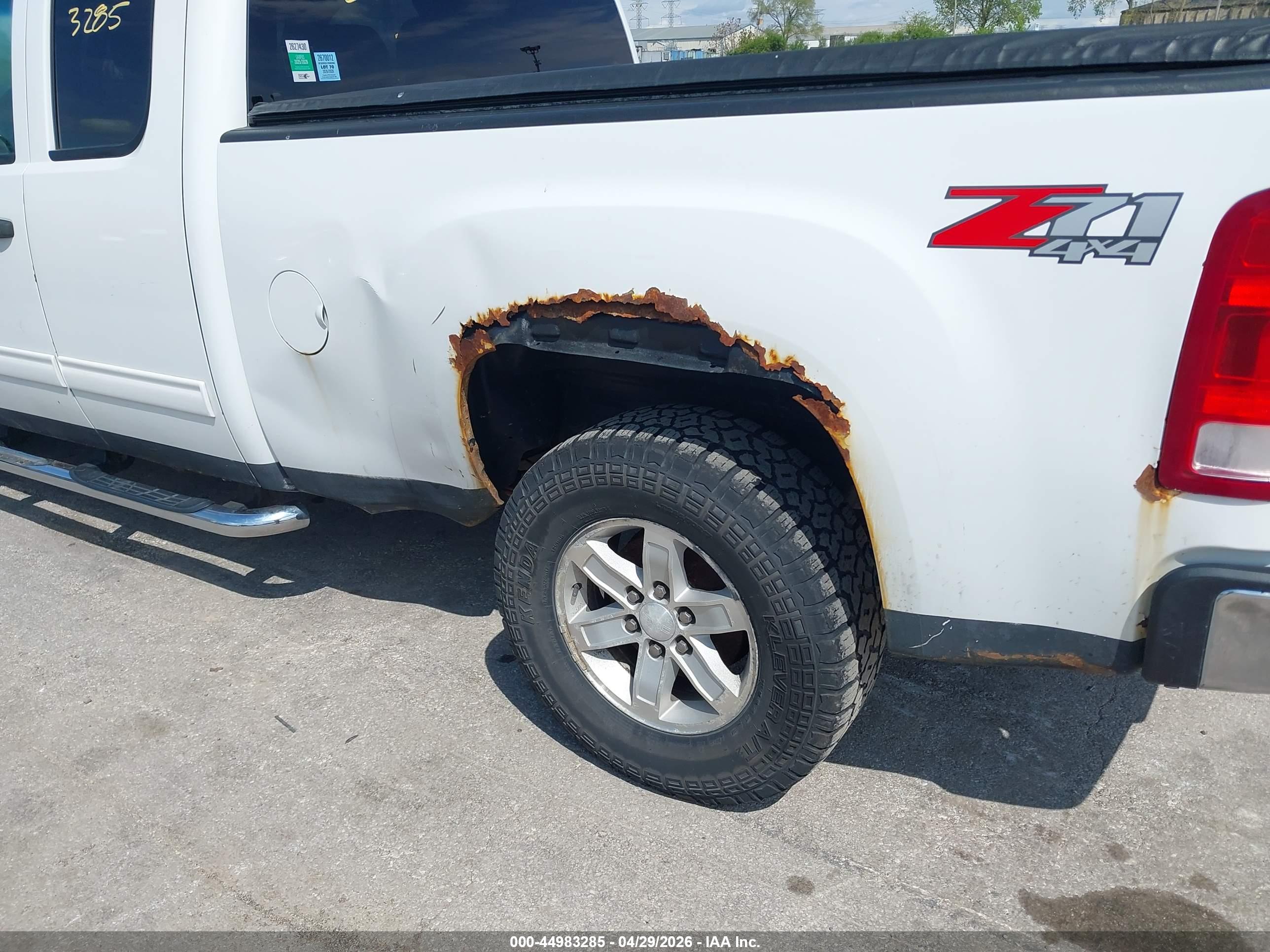 GMC SIERRA image 6