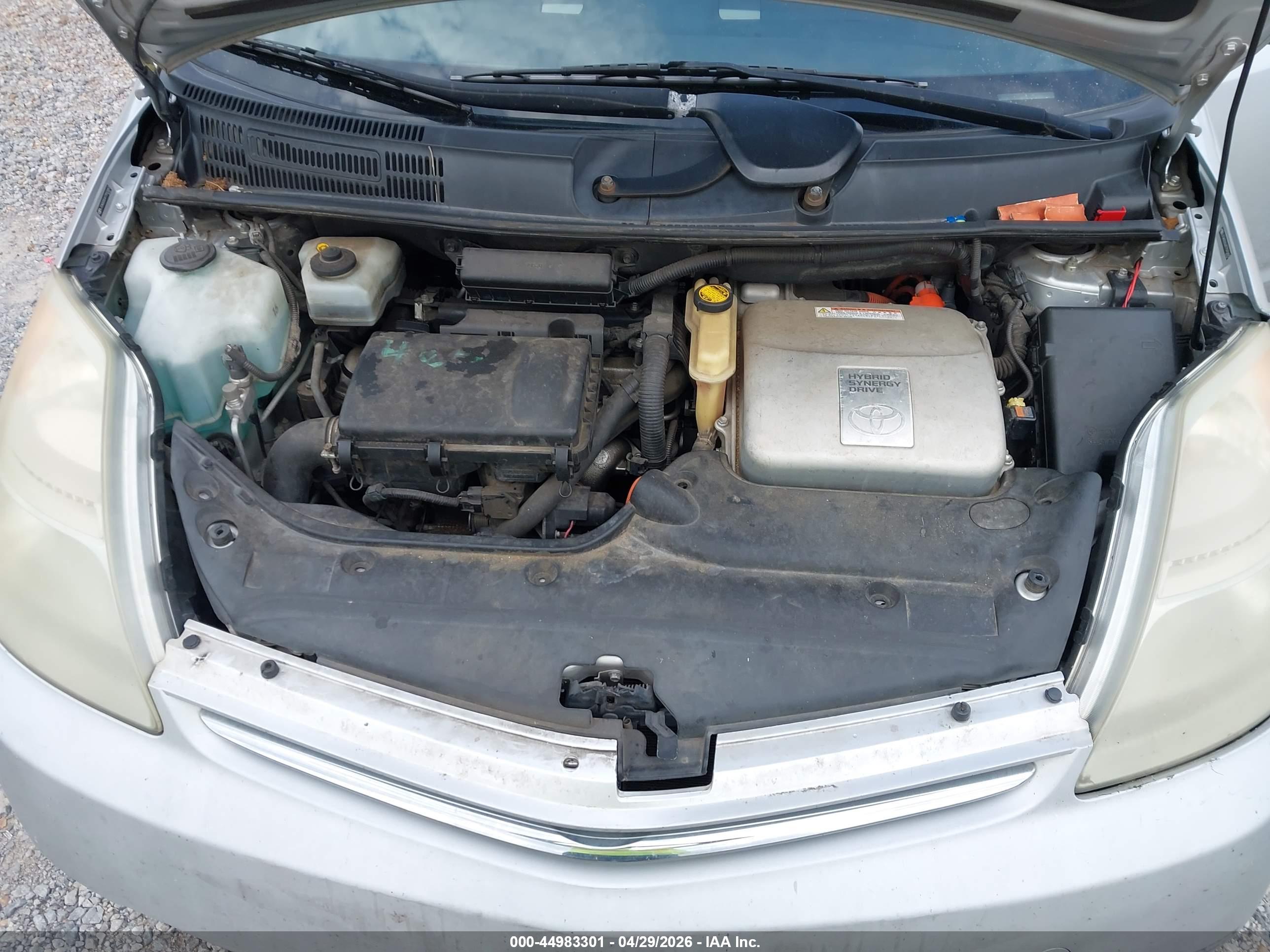 TOYOTA PRIUS image 10