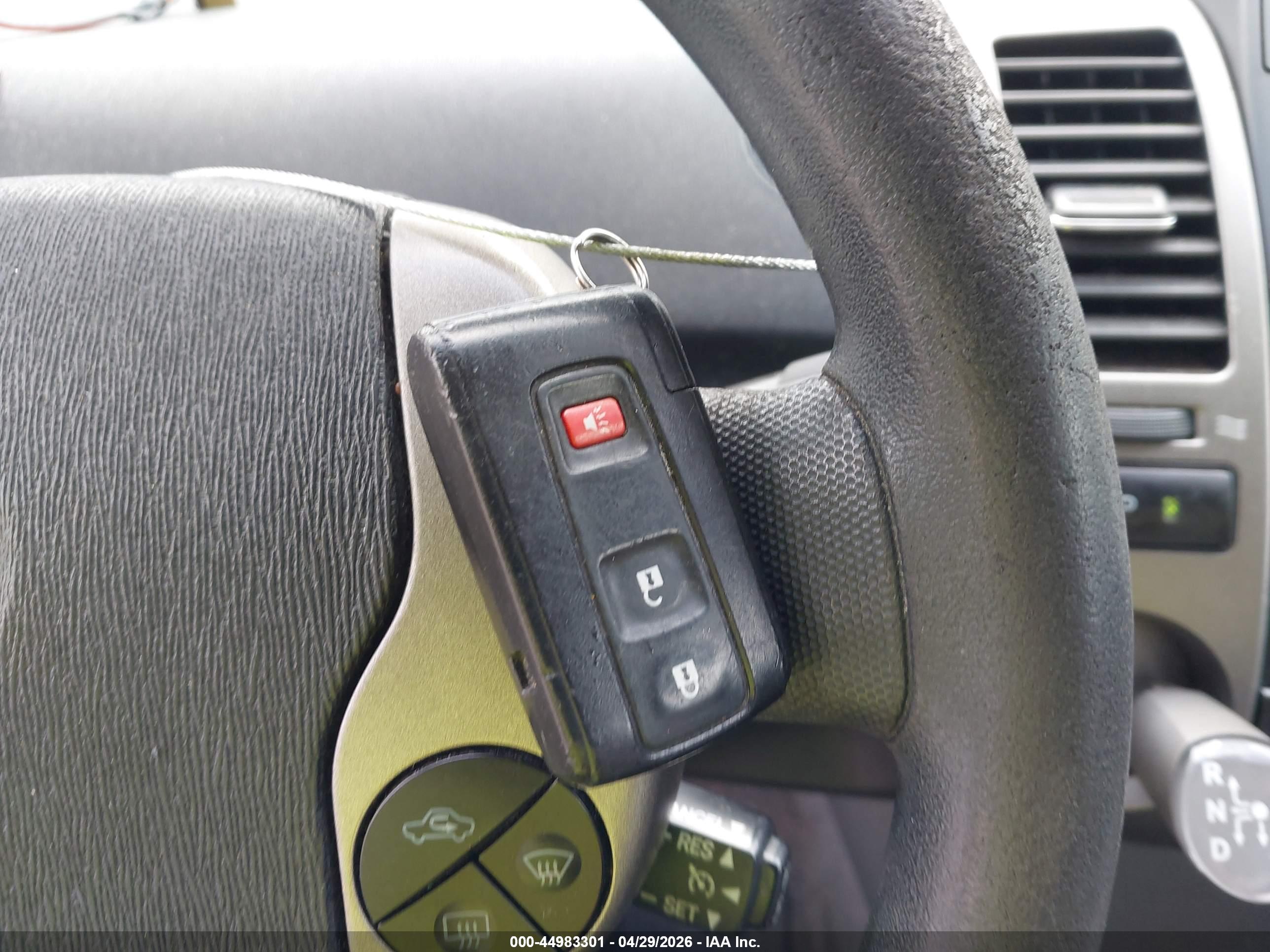 TOYOTA PRIUS image 11