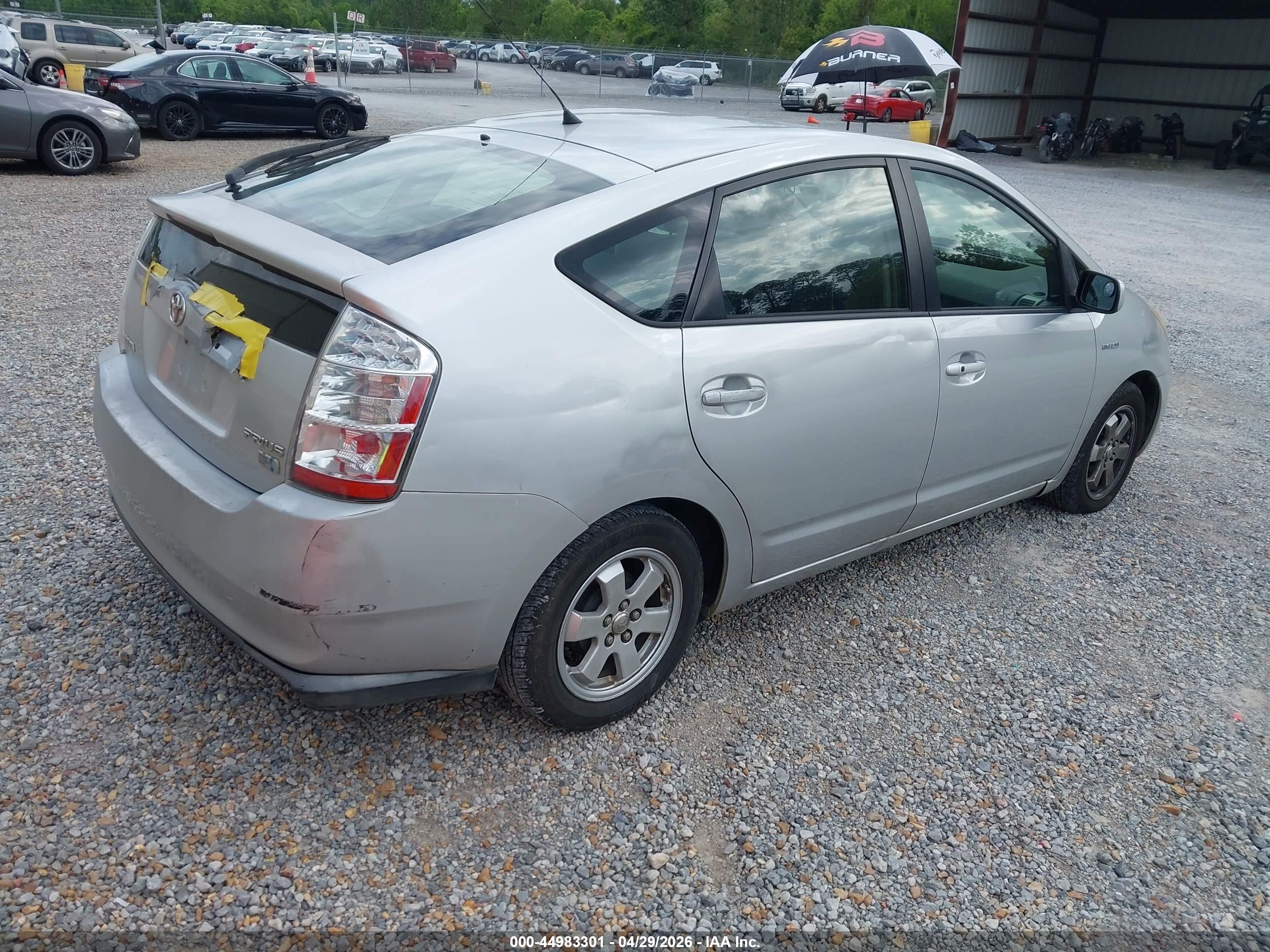 TOYOTA PRIUS image 4
