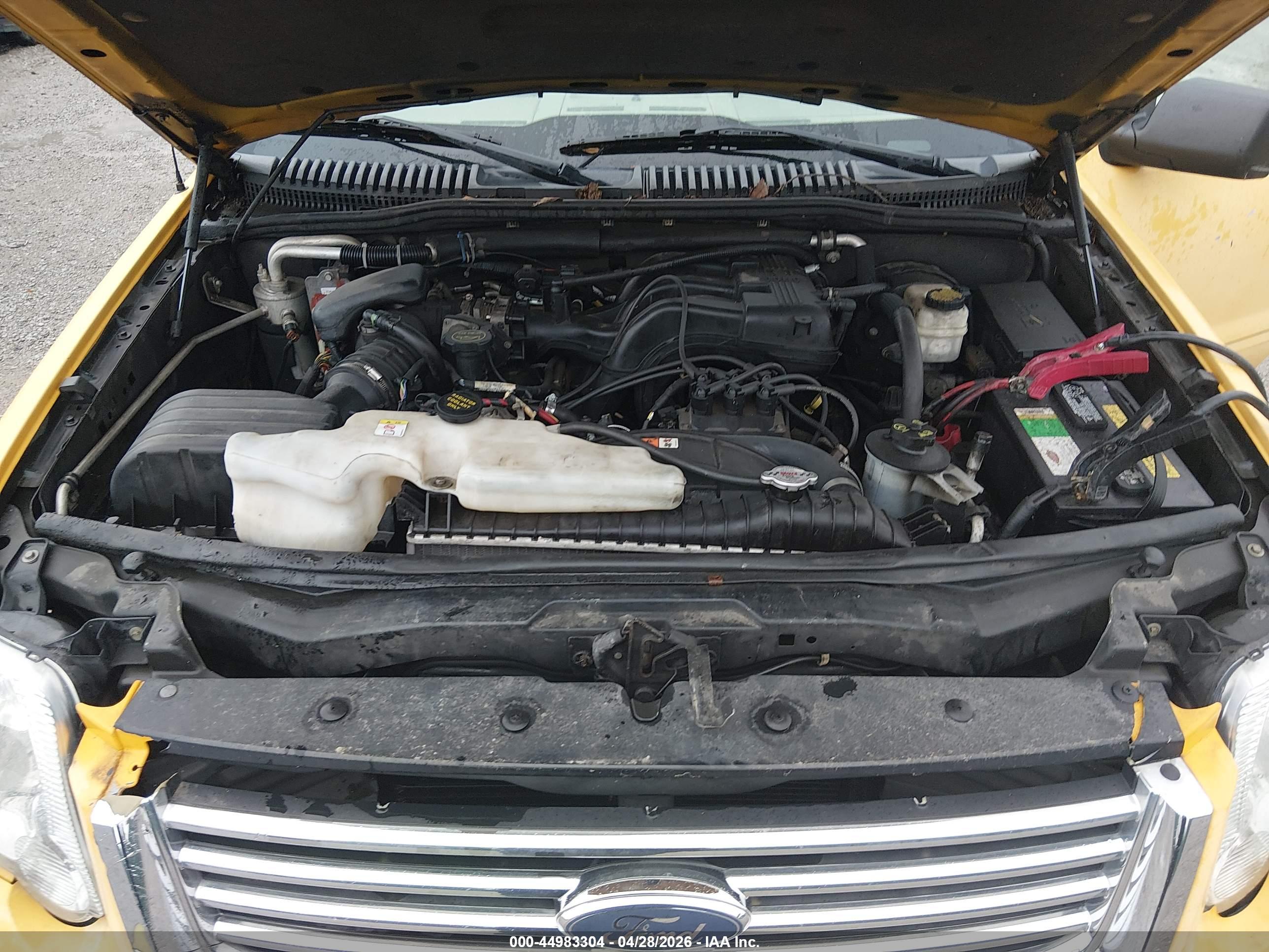 FORD EXPLORER image 10