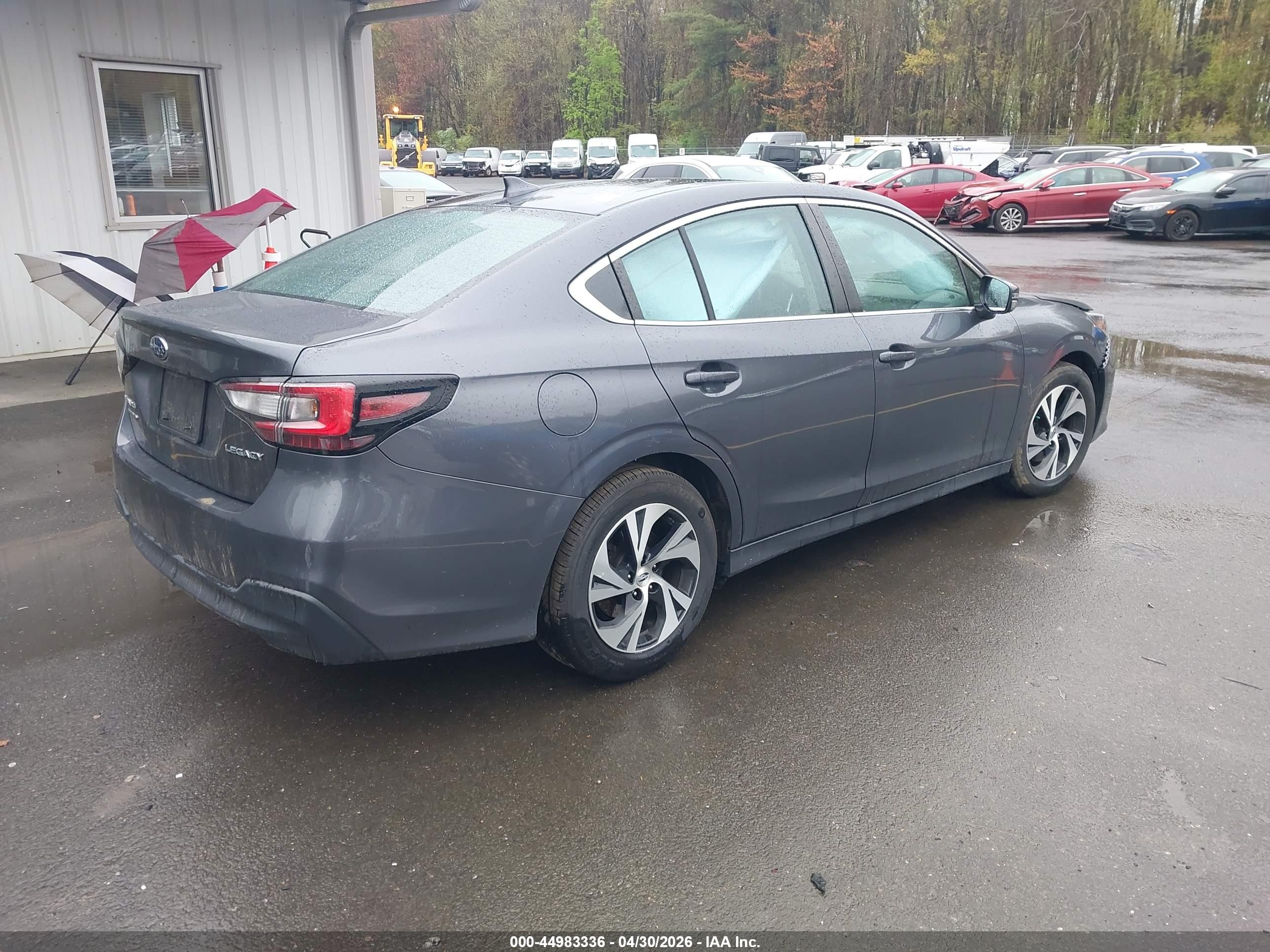 SUBARU LEGACY image 4