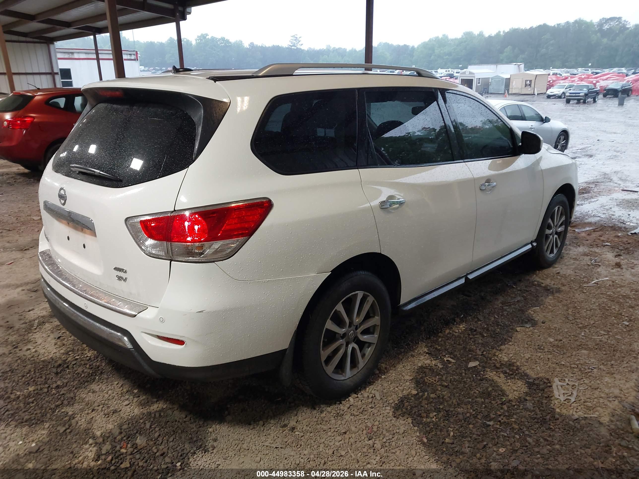 NISSAN PATHFINDER image 4