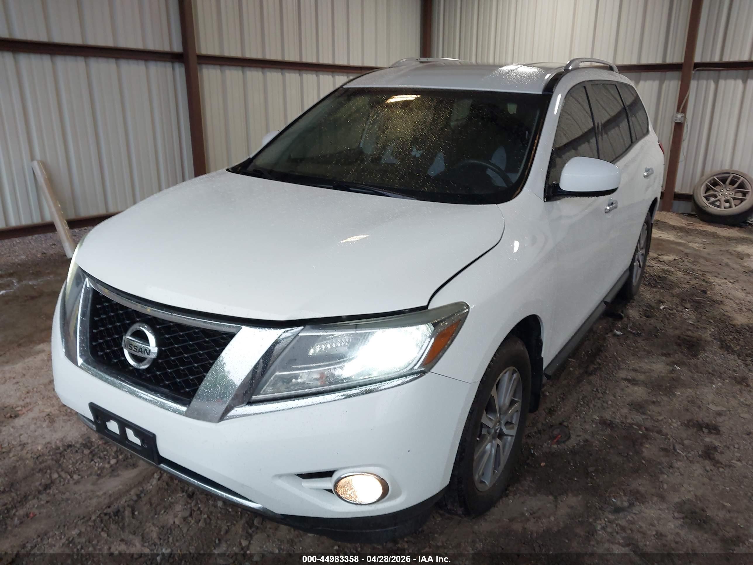 NISSAN PATHFINDER image 6