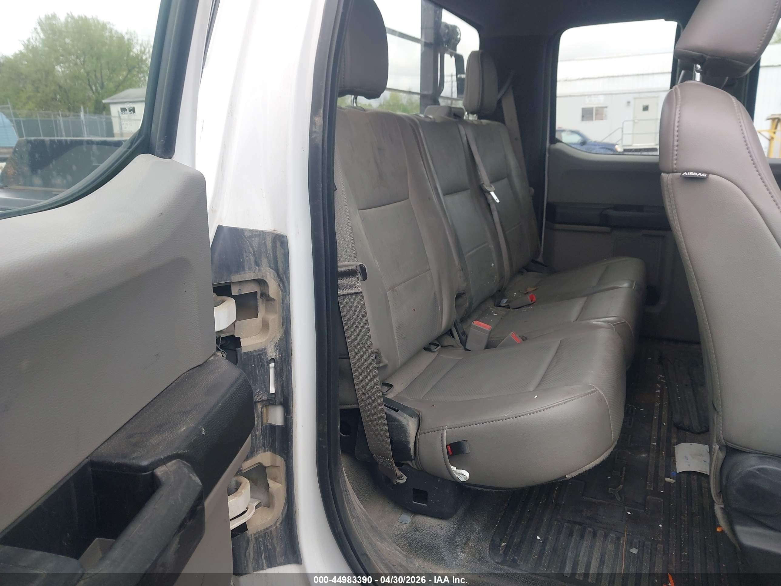 FORD F-250 image 8