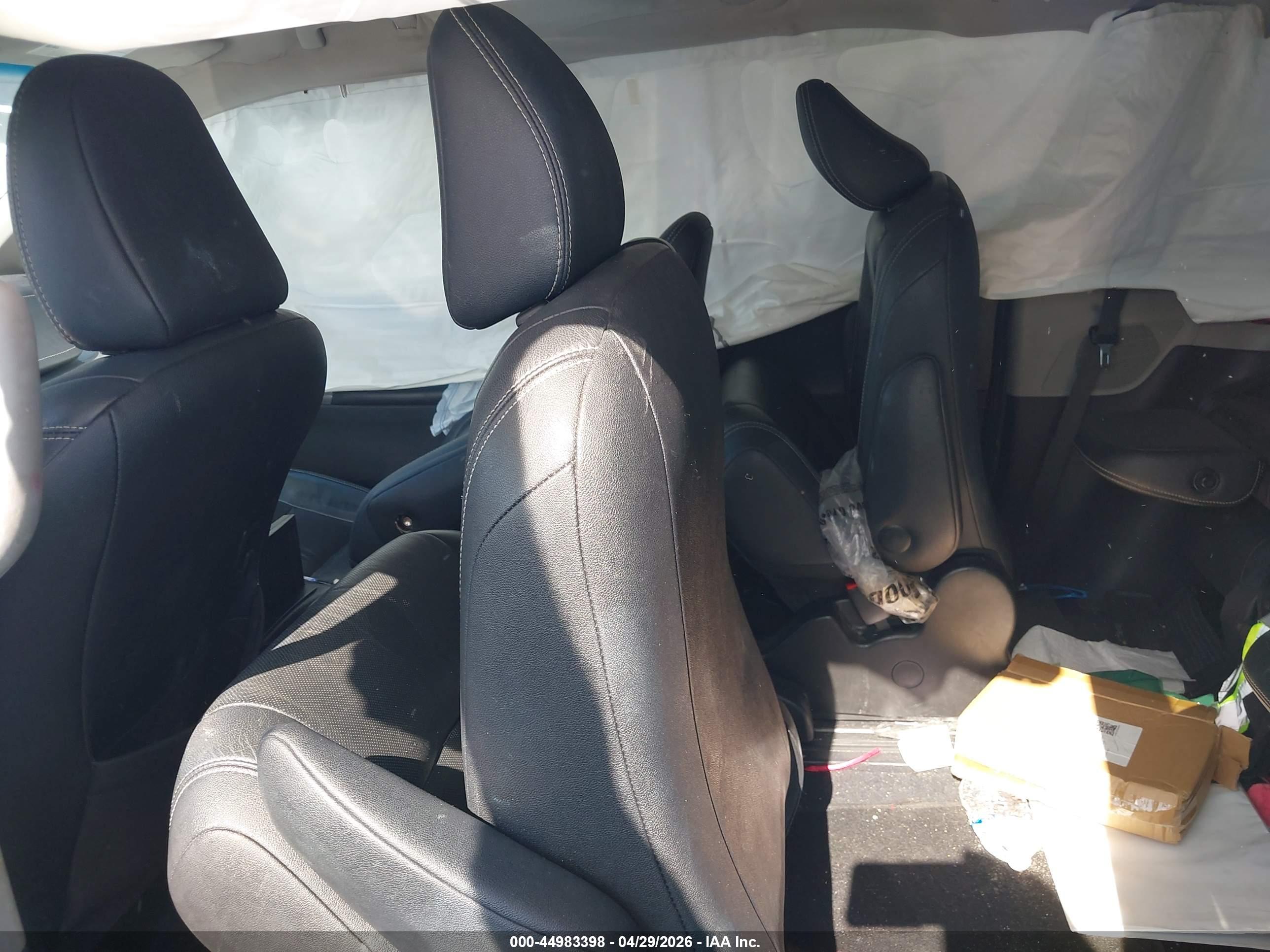 TOYOTA SIENNA image 8