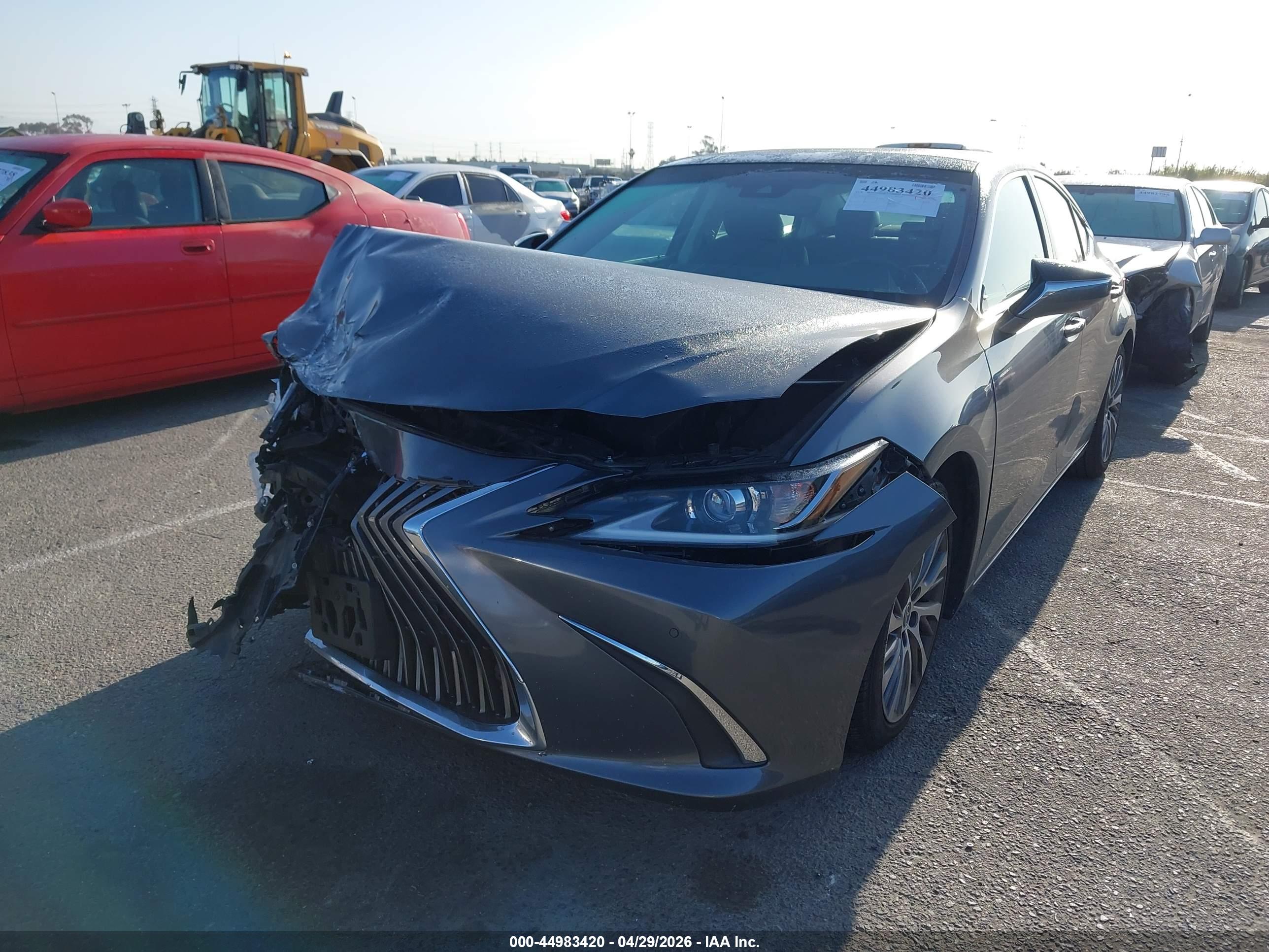 LEXUS ES image 2