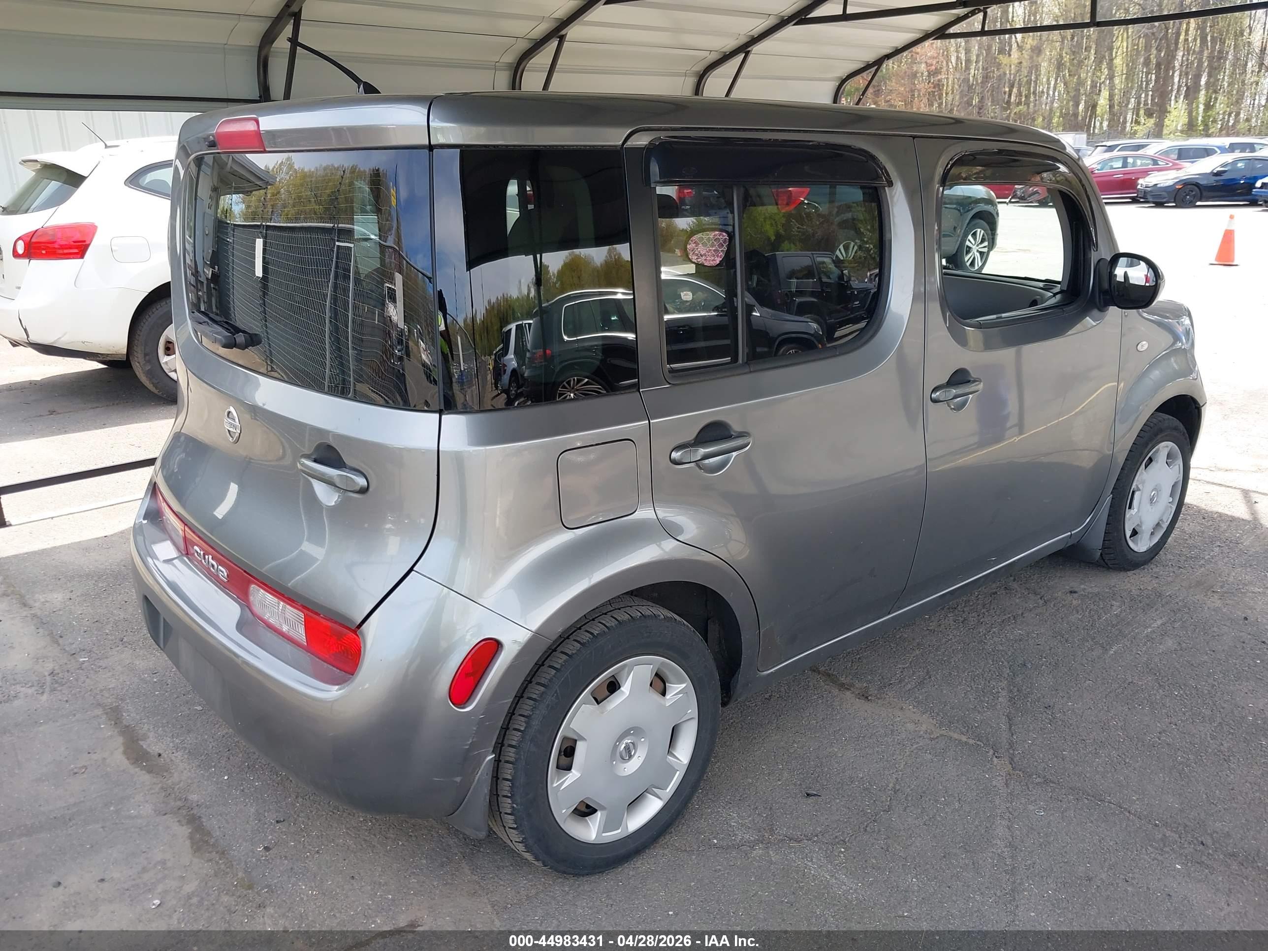 NISSAN CUBE image 4