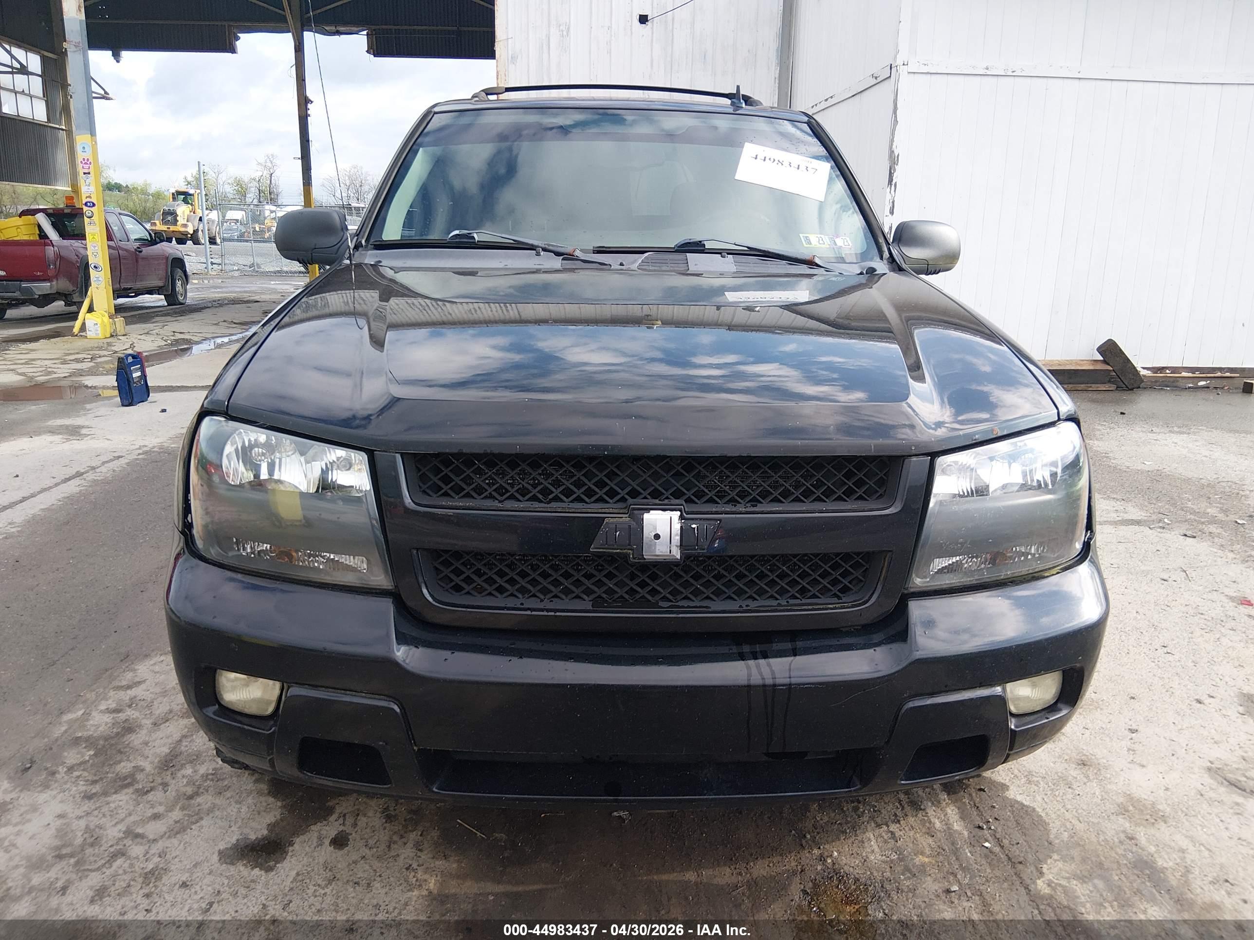CHEVROLET TRAILBLAZER image 6
