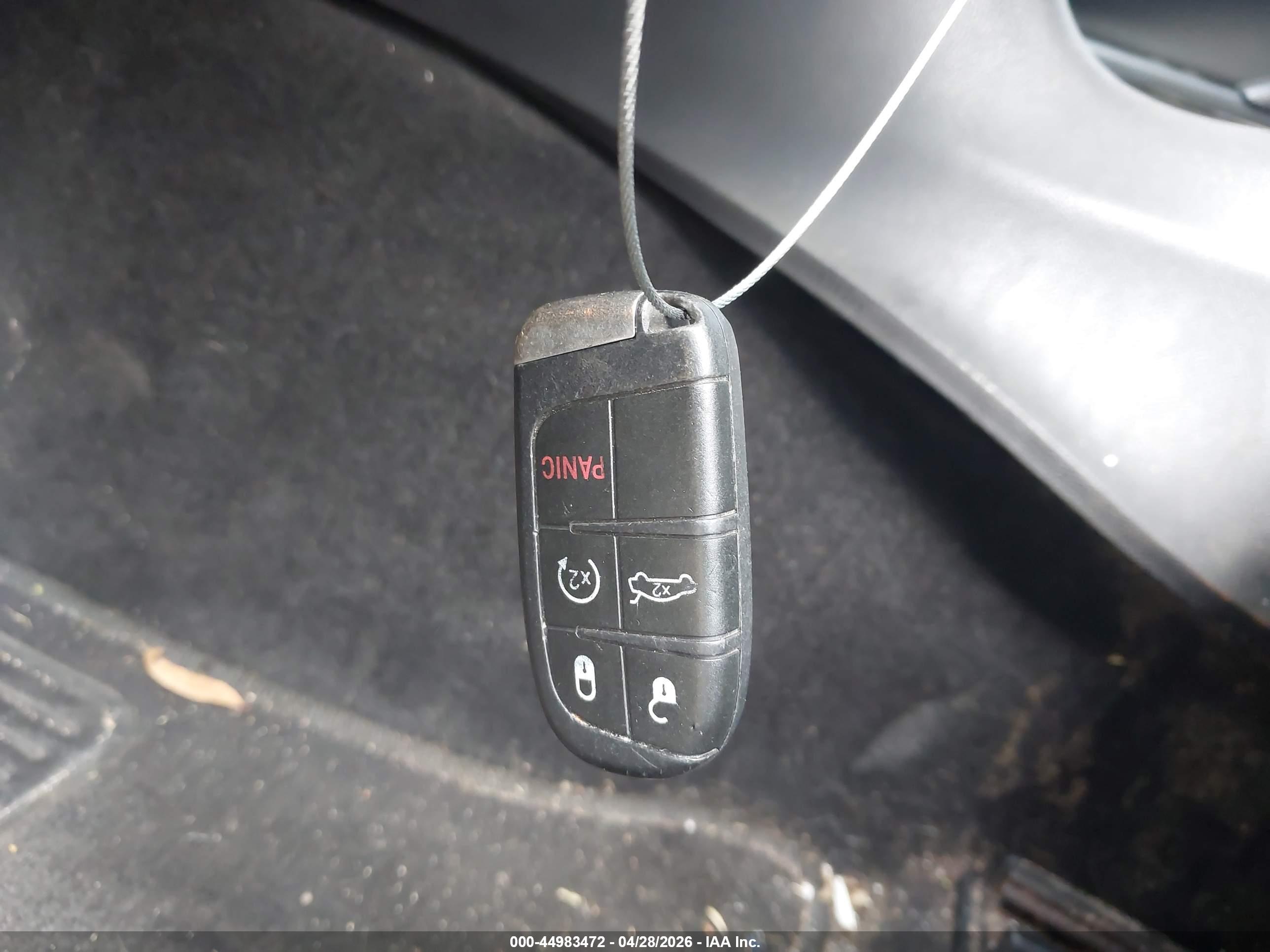 CHRYSLER 300 image 11