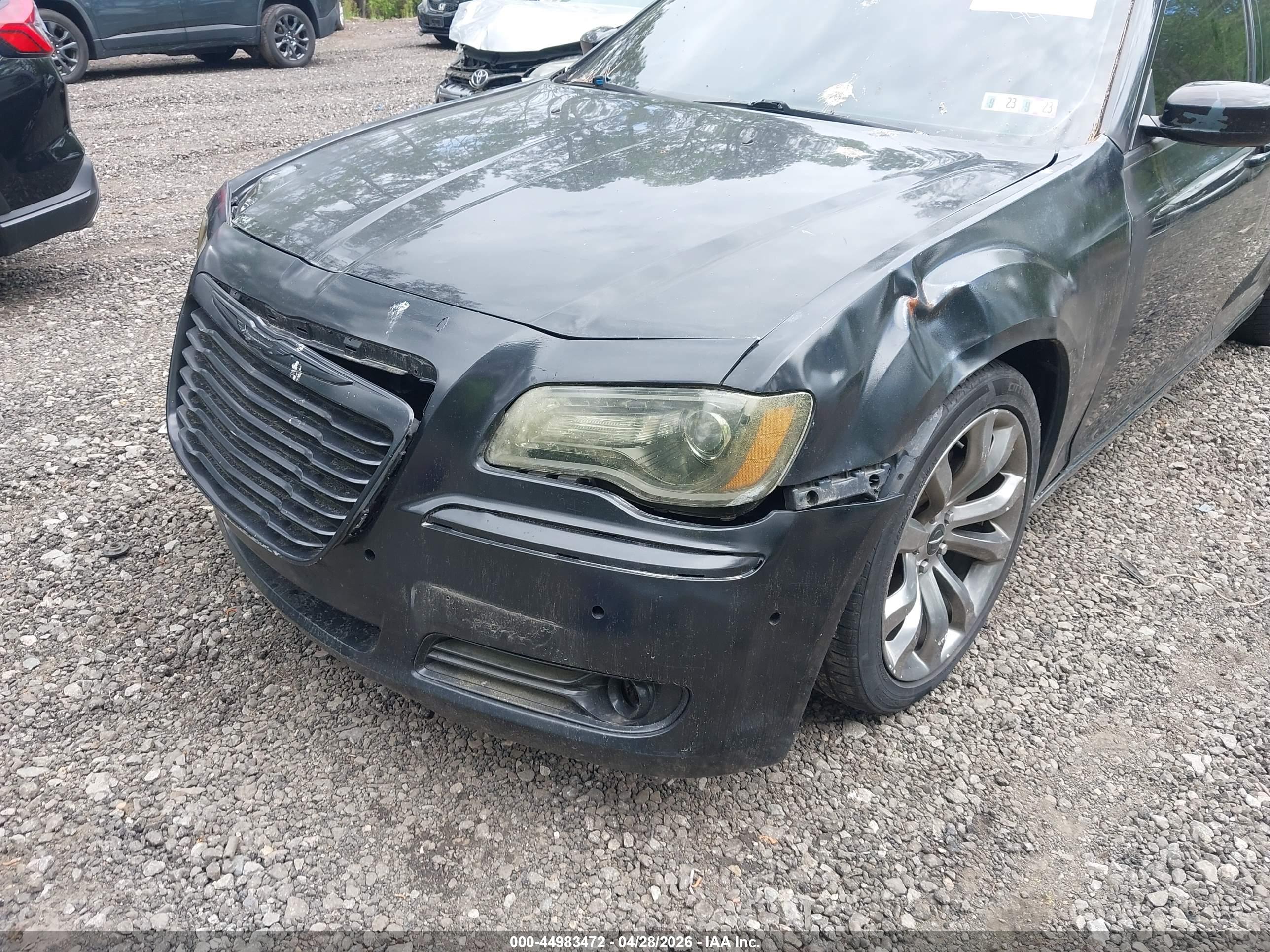 CHRYSLER 300 image 6