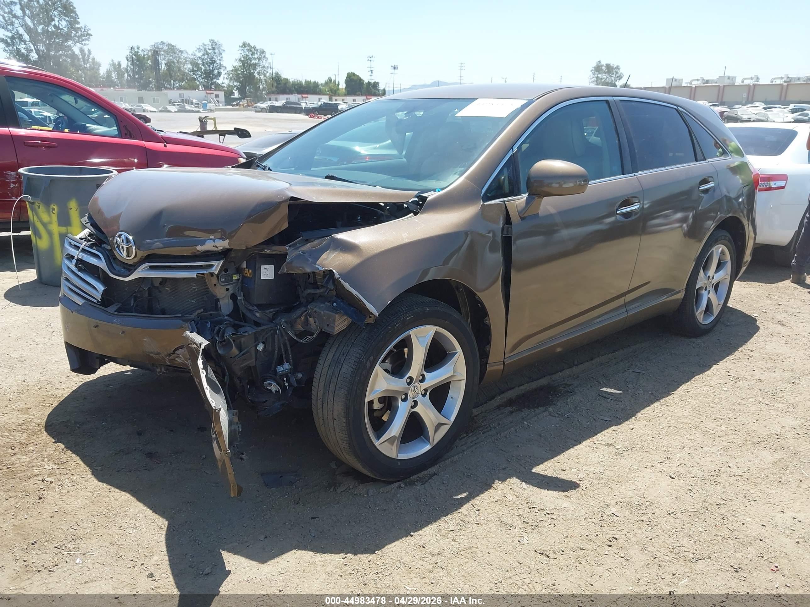 TOYOTA VENZA image 2