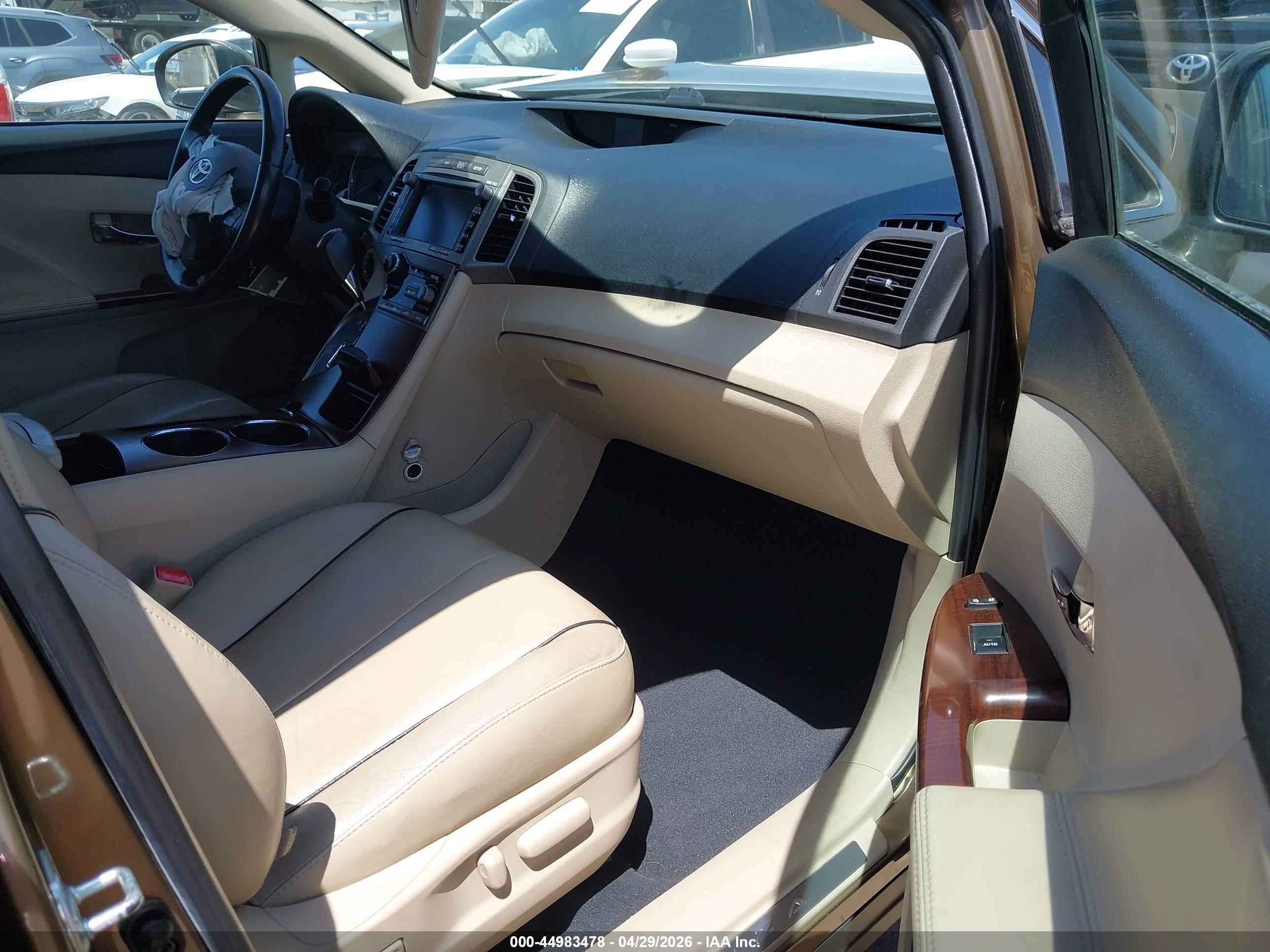 TOYOTA VENZA image 5
