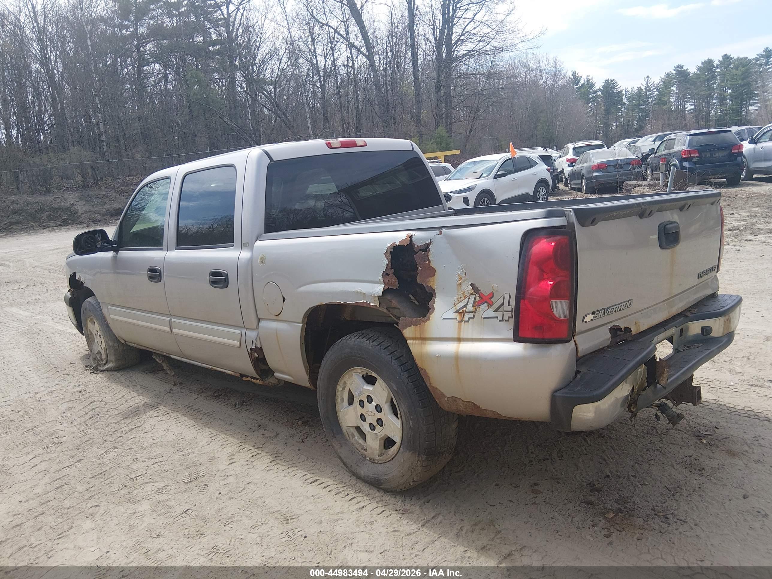 CHEVROLET SILVERADO image 3