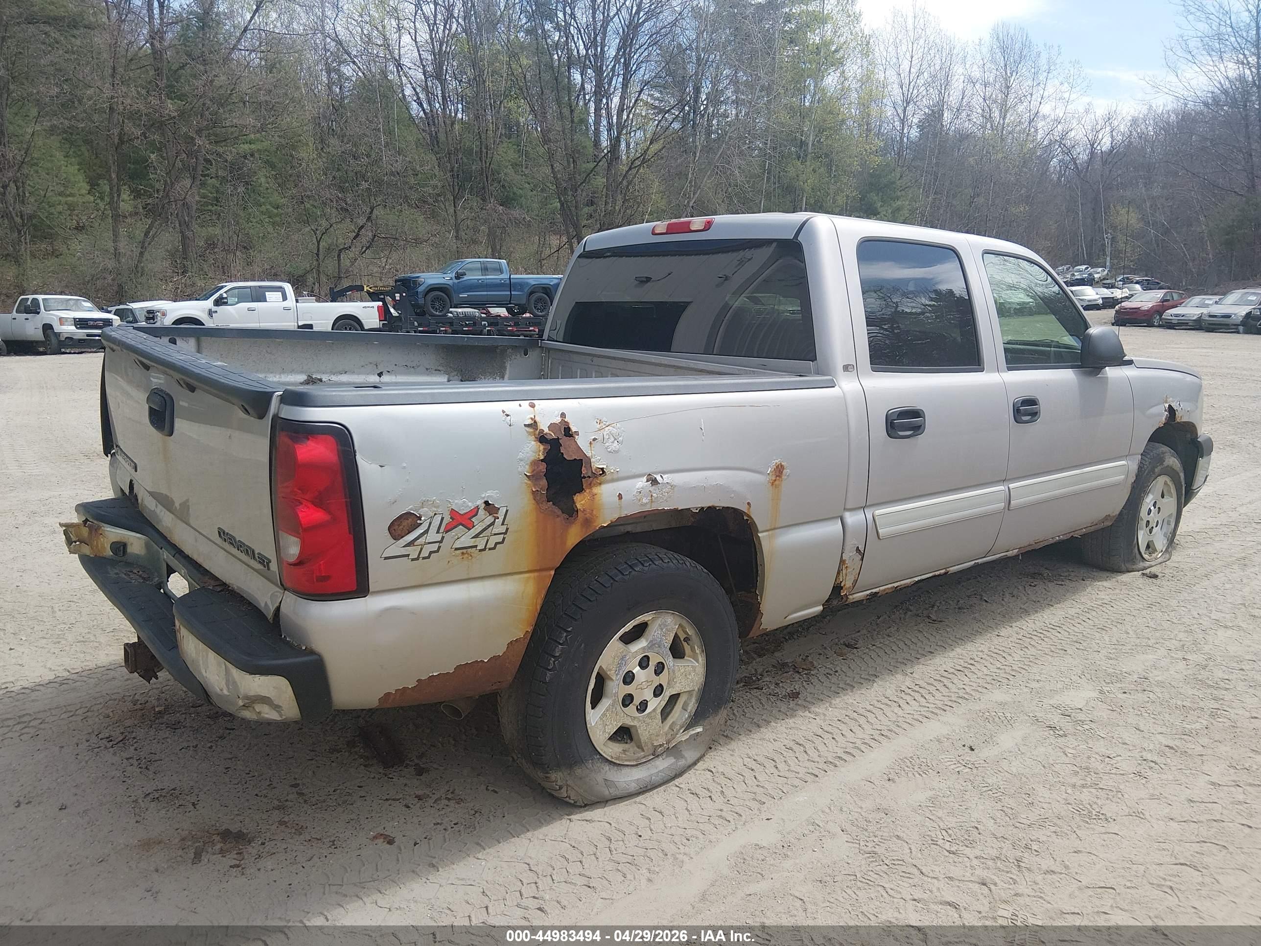 CHEVROLET SILVERADO image 4