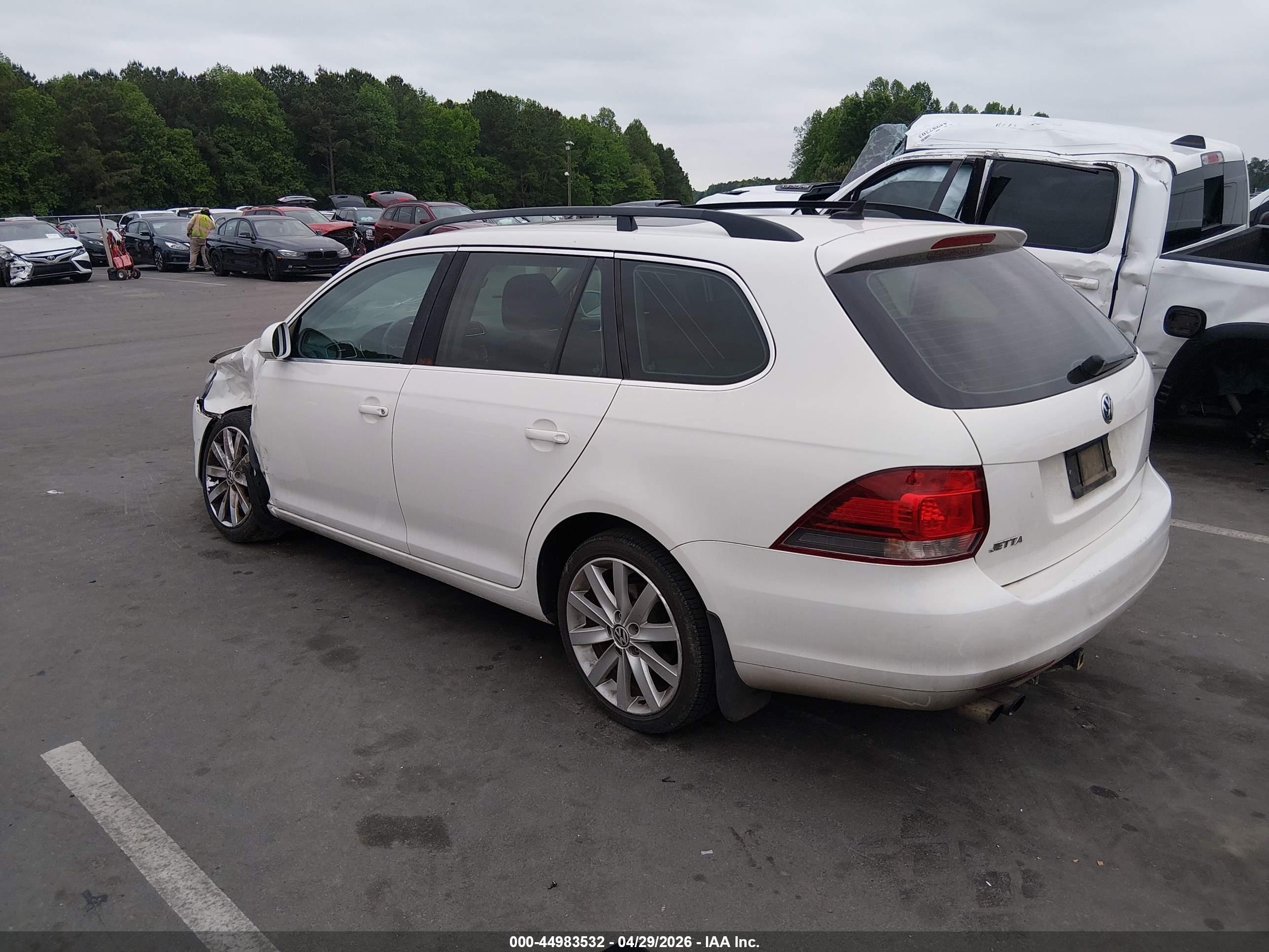 VOLKSWAGEN JETTA image 3