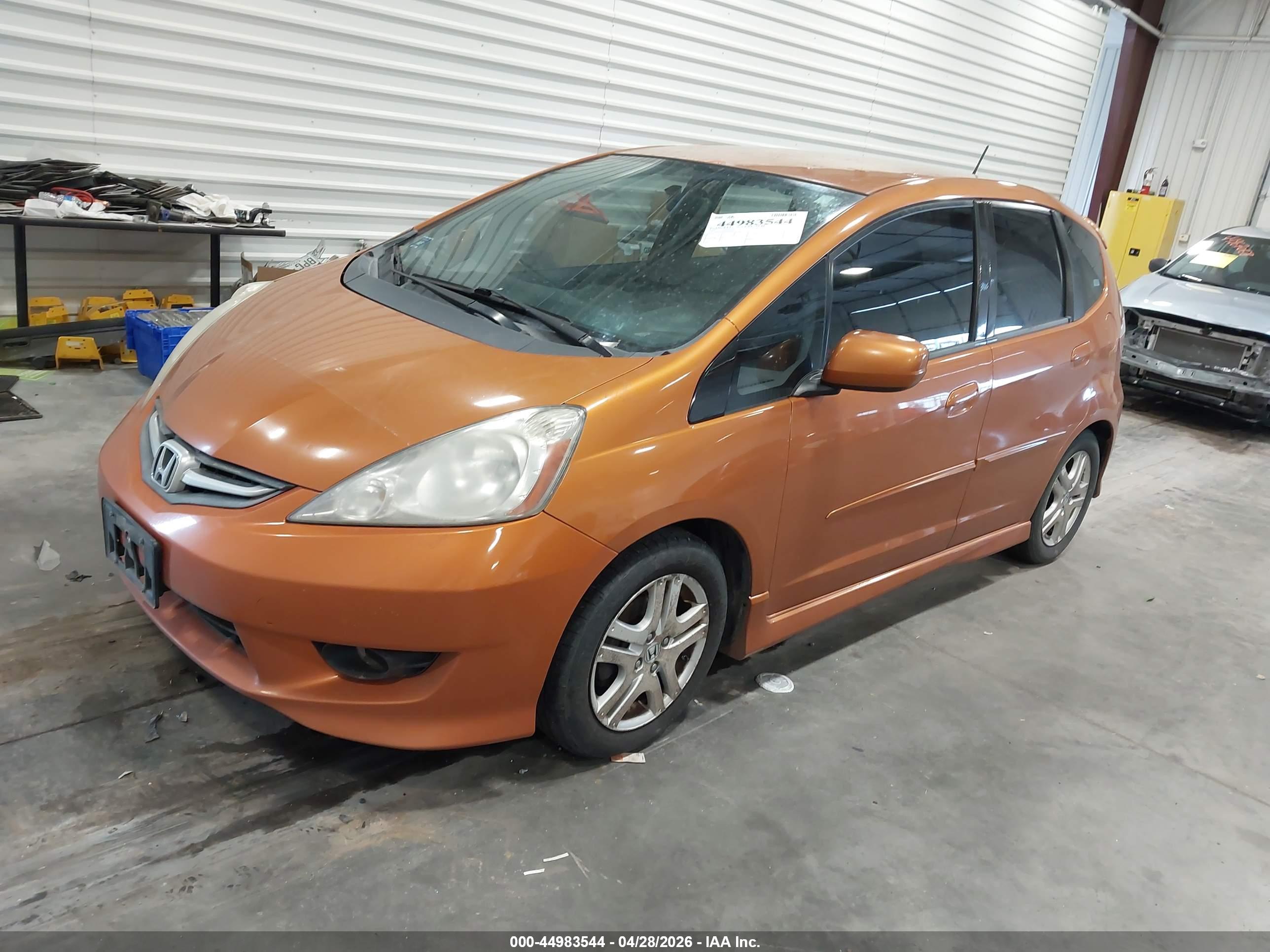 HONDA FIT image 2