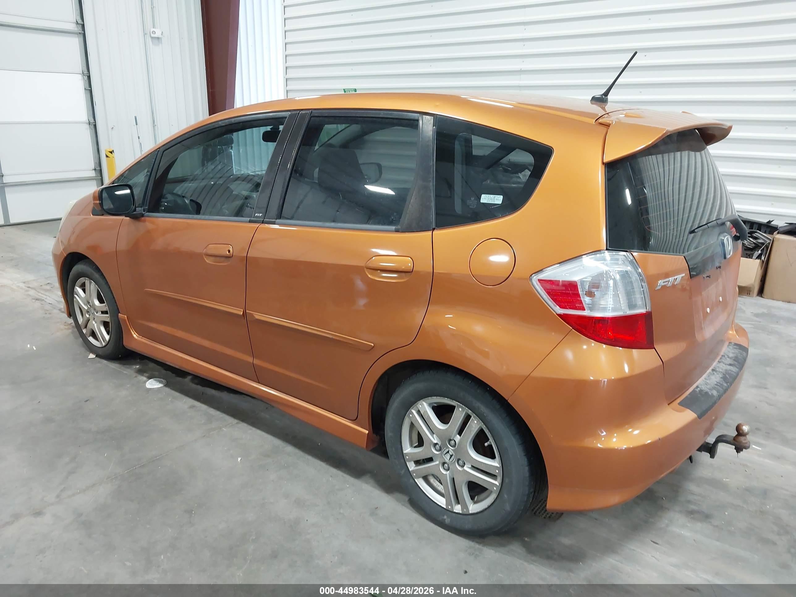HONDA FIT image 3