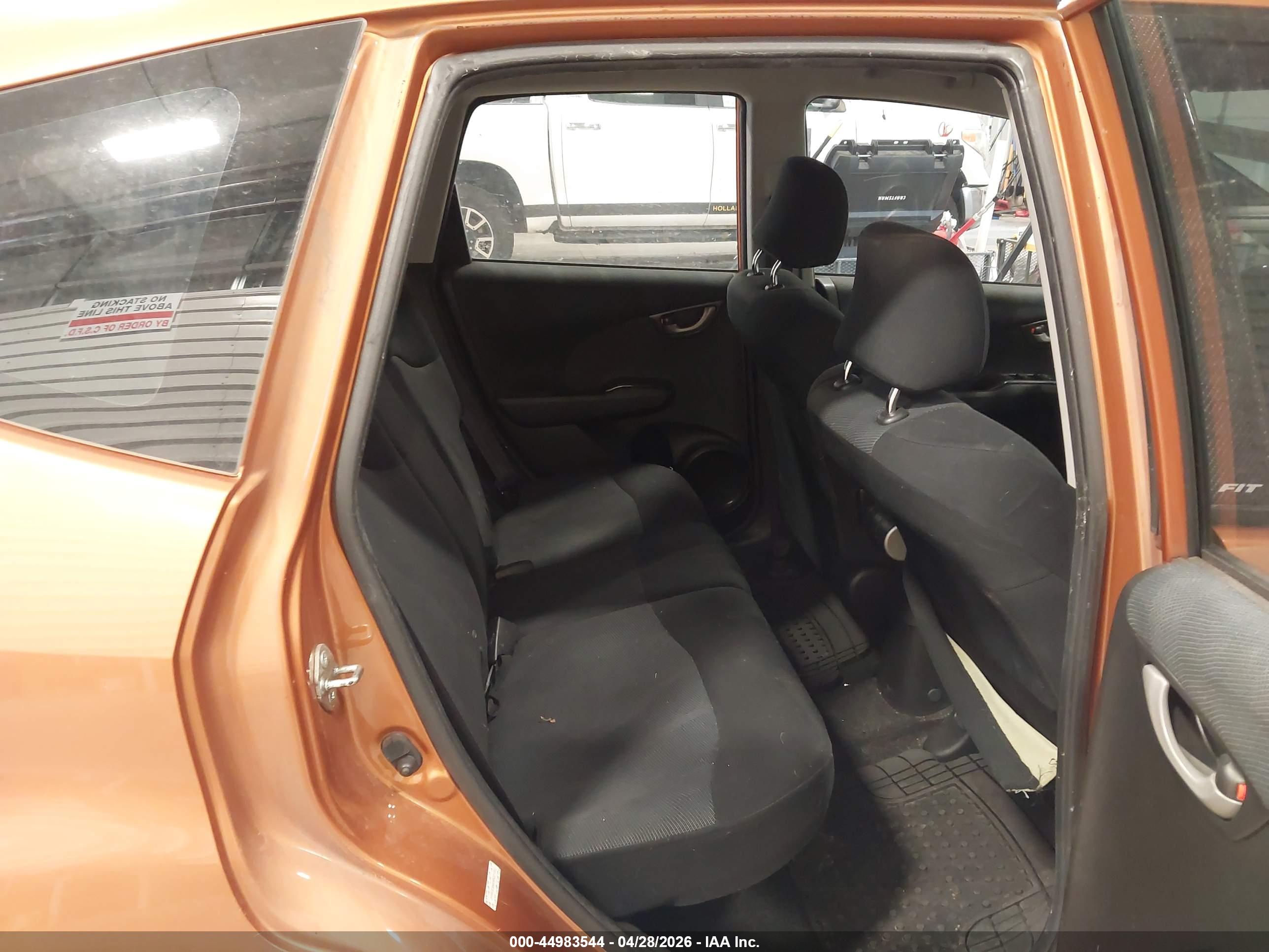 HONDA FIT image 8